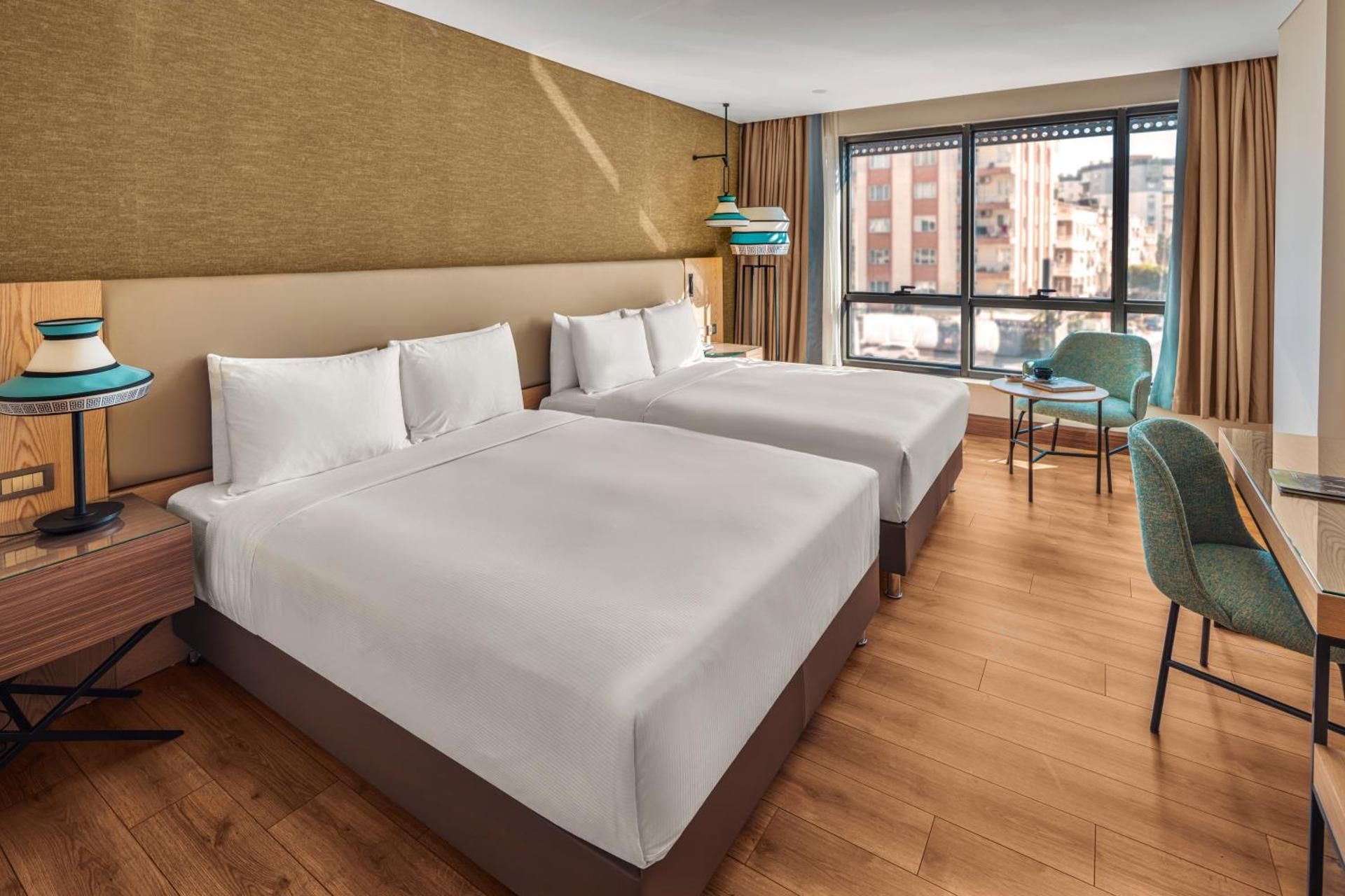 2 King Bed Room