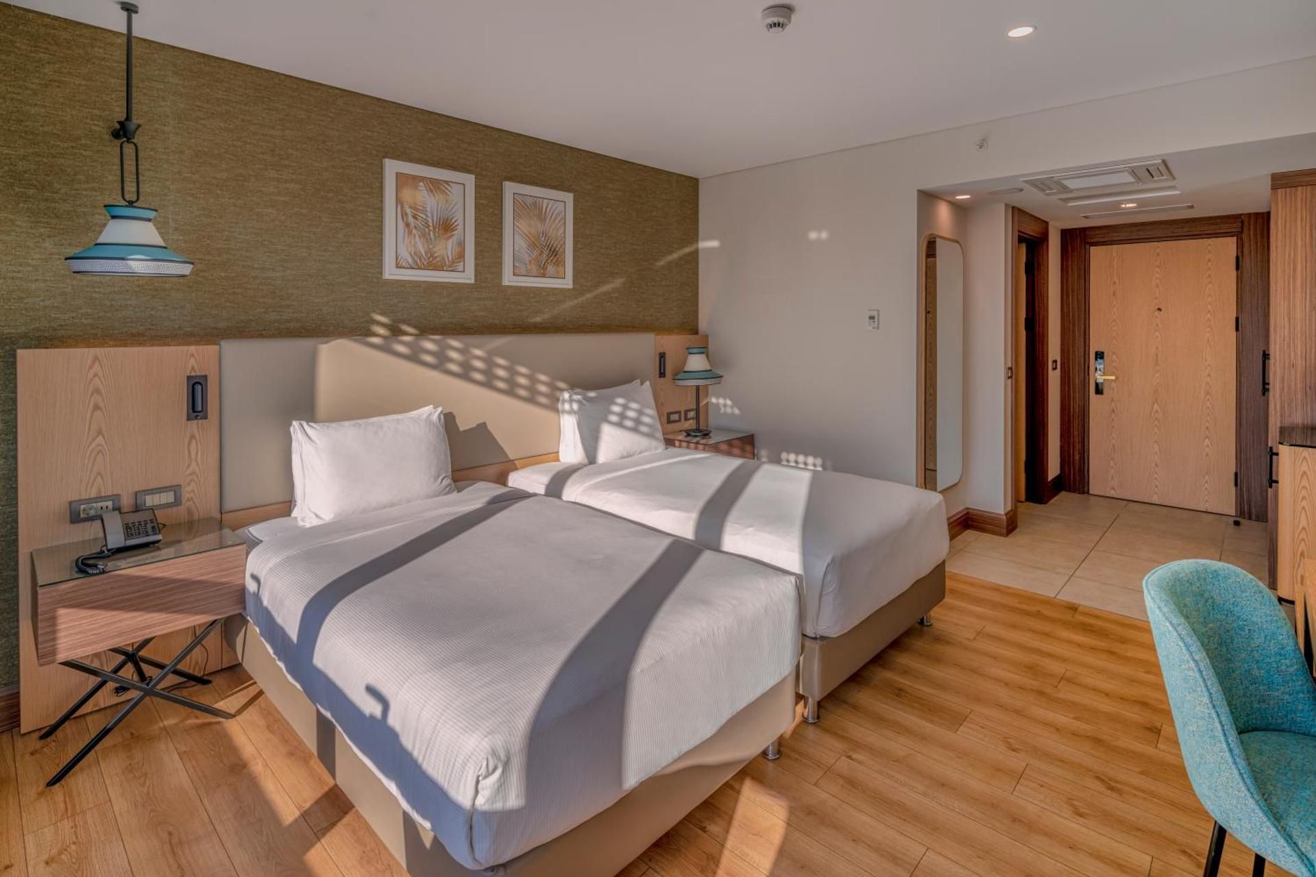 2 TWIN PREMIUM ROOM