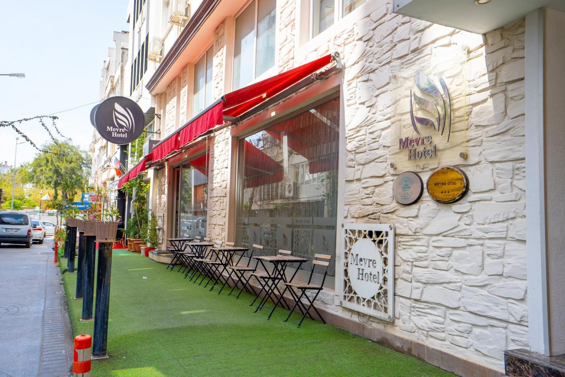 Mevre Hotel.