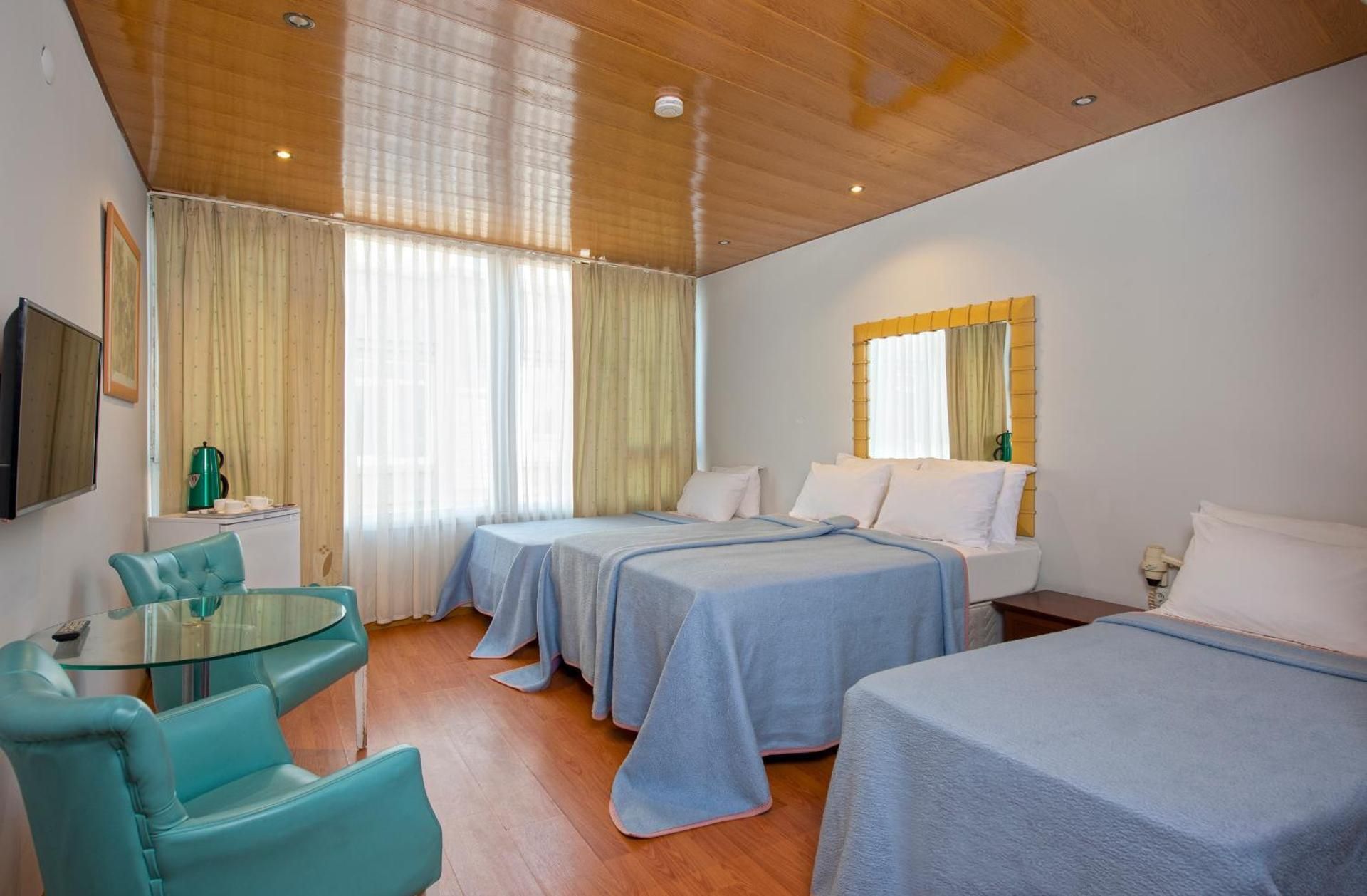 Standard Room for 4 People