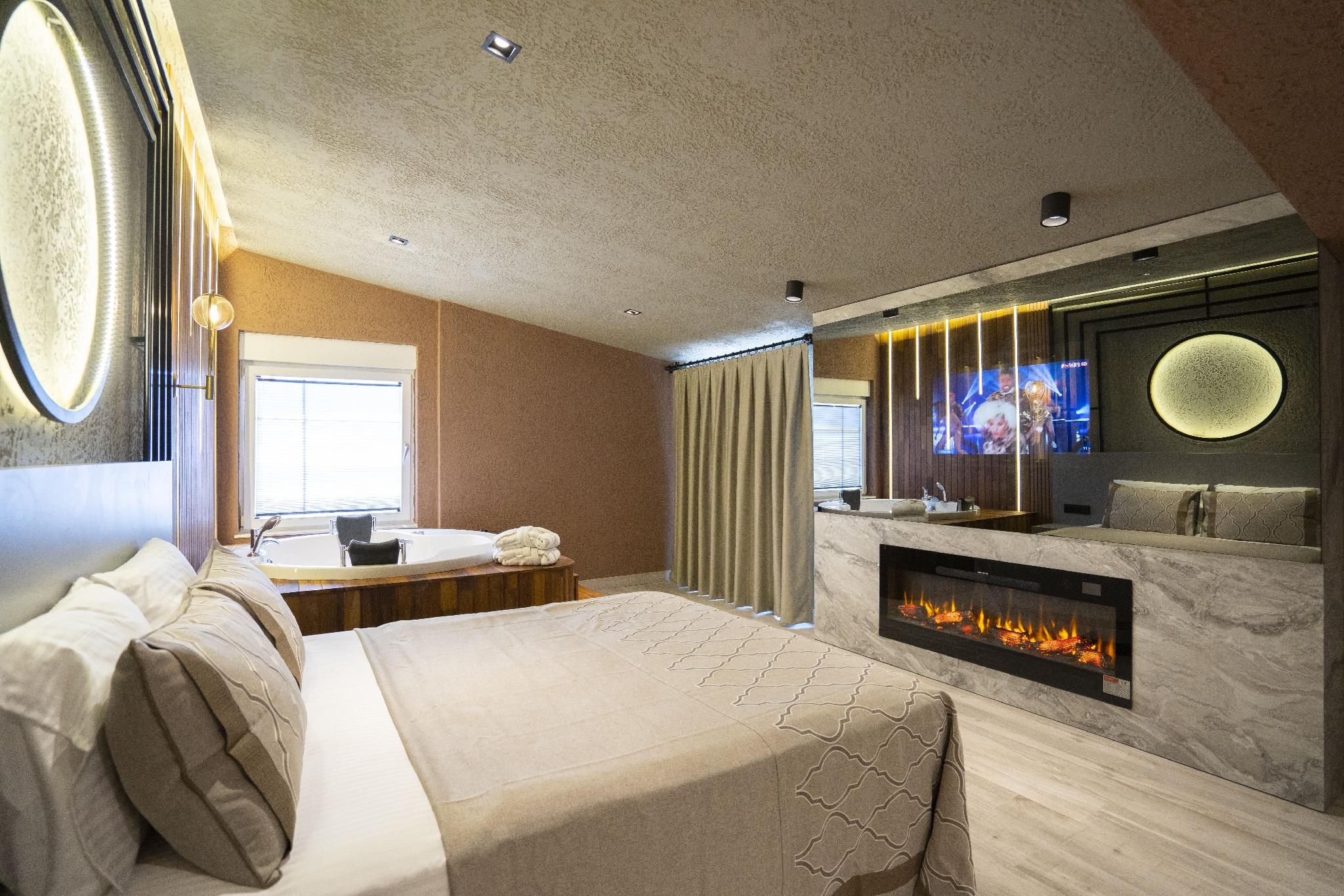 Antalya City Hotel & Spa Jacuzzi 1 King Bed