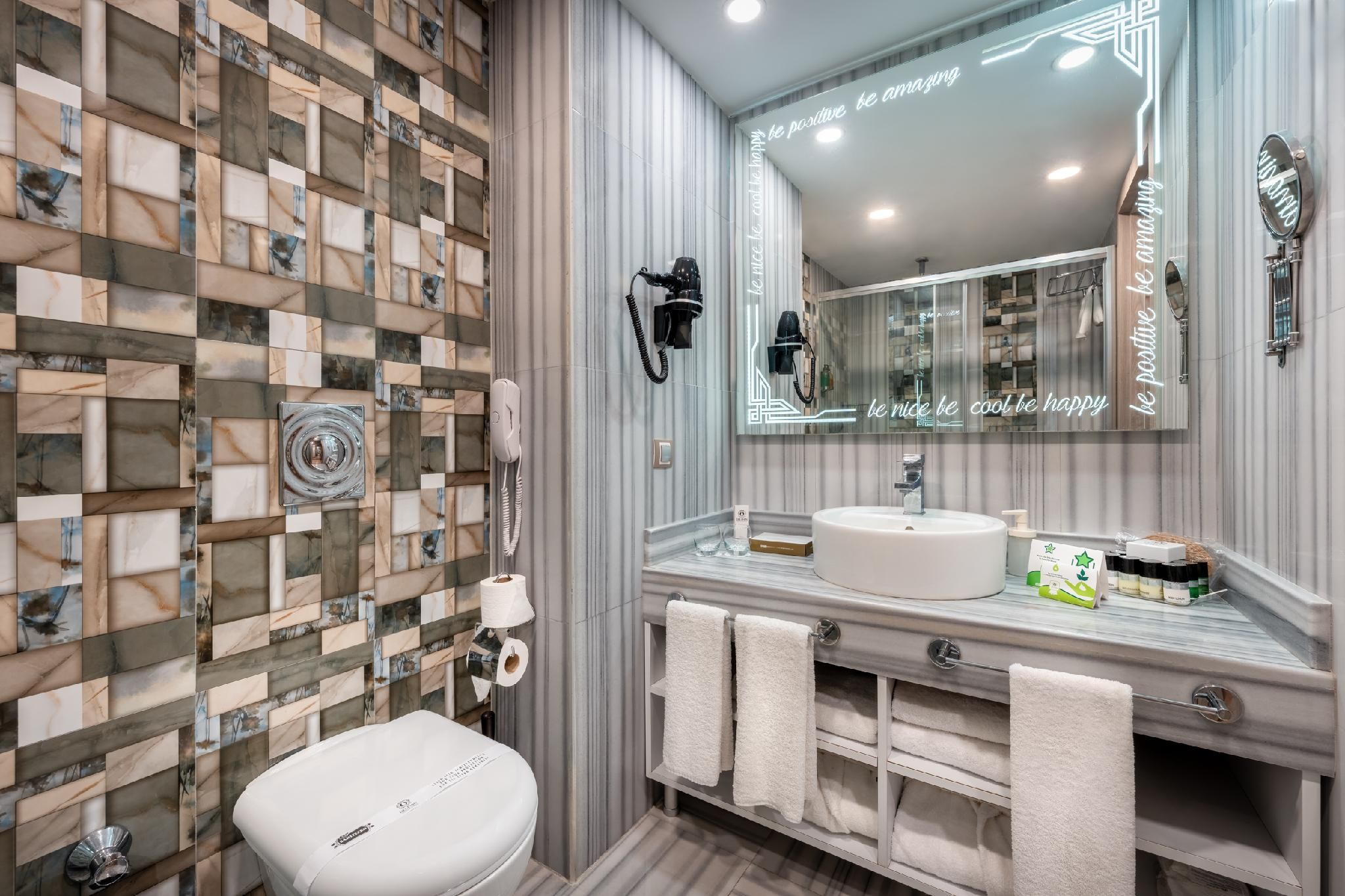 Be Trendy Limited Sea View Room