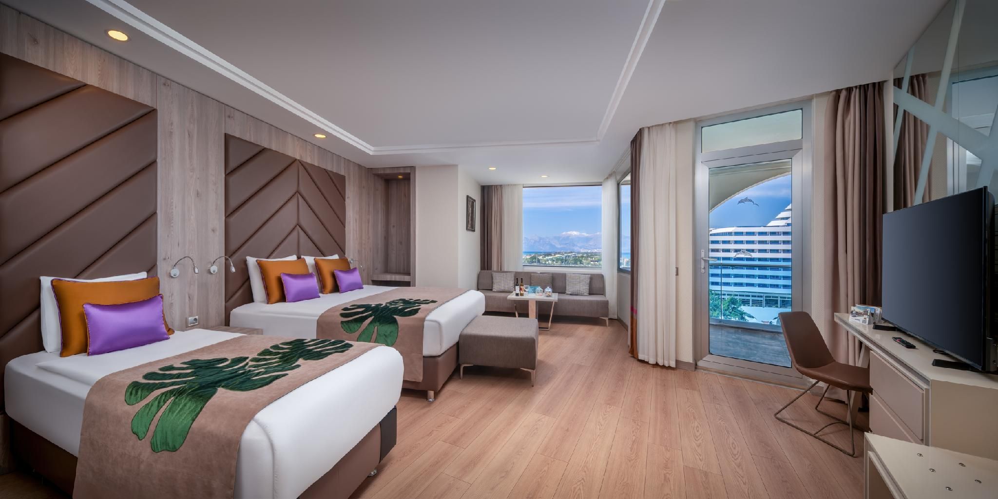 Be Large Limited Sea View Room