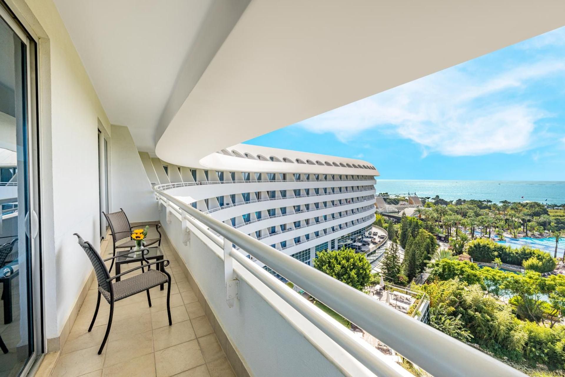 Deluxe Sea View Room with Balcony