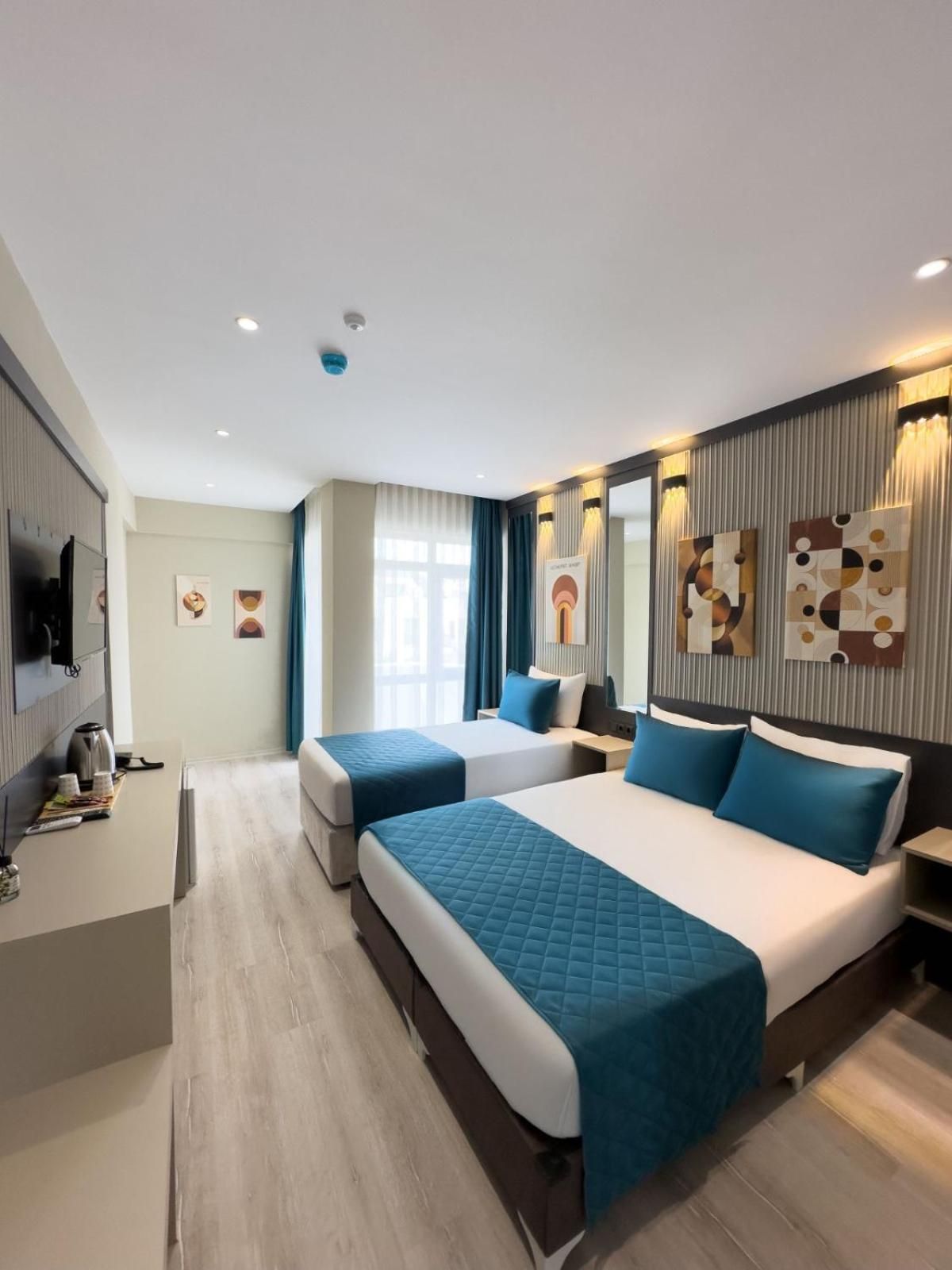Triple Room with Balcony