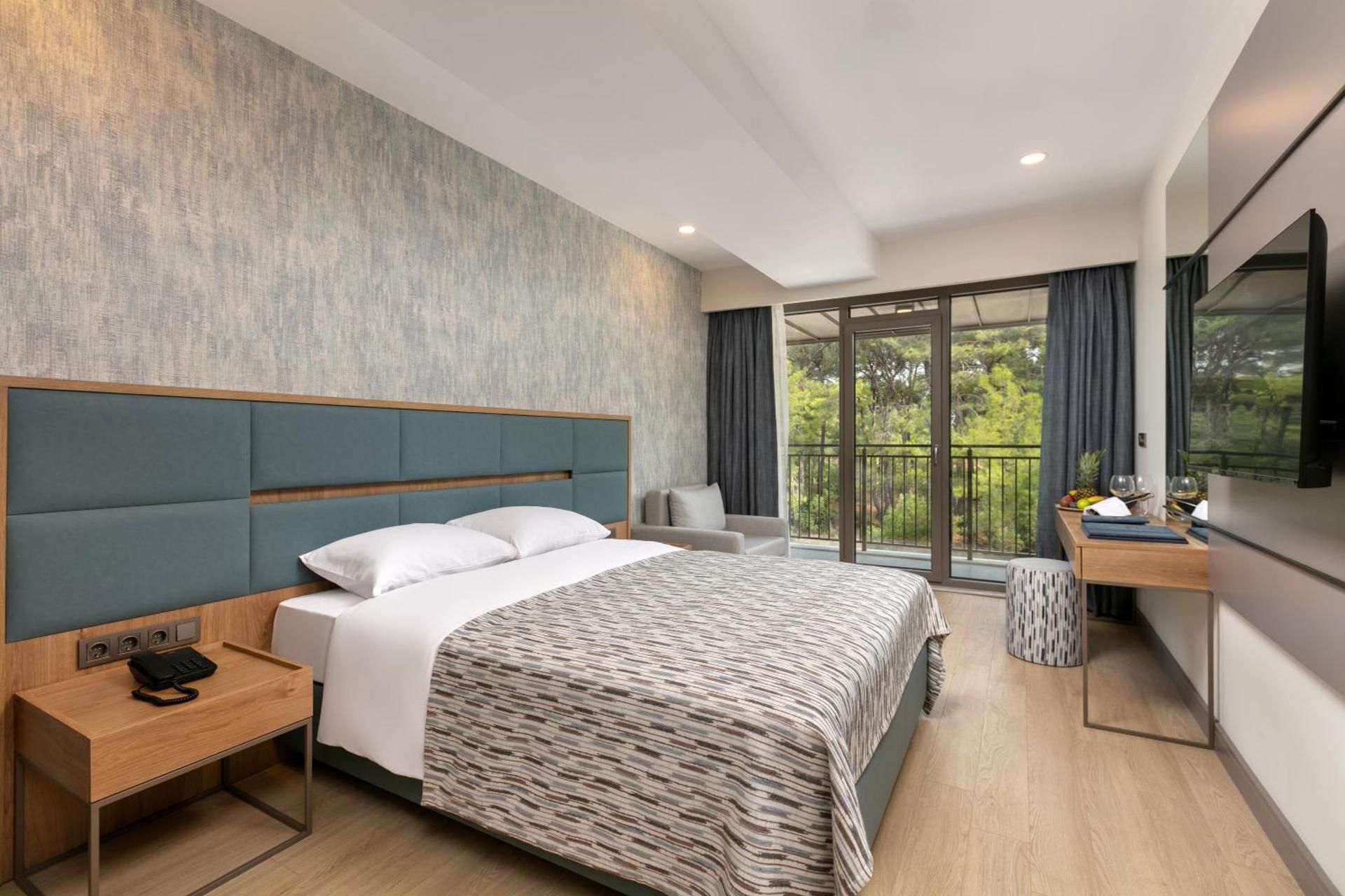 Keptur Hotel Deluxe Double Room with Balcony 2