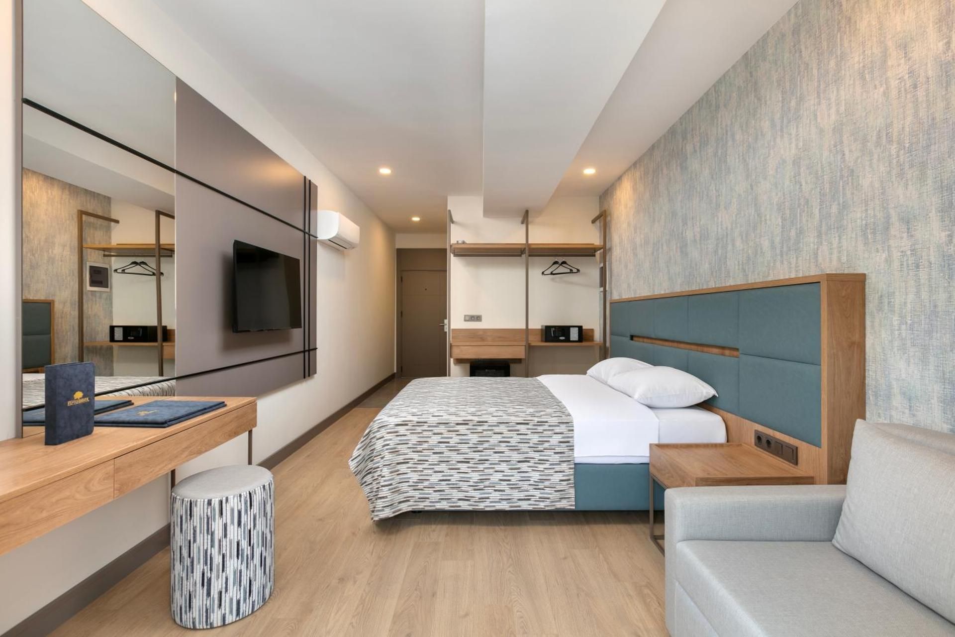 Keptur Hotel Deluxe Double Room with Balcony