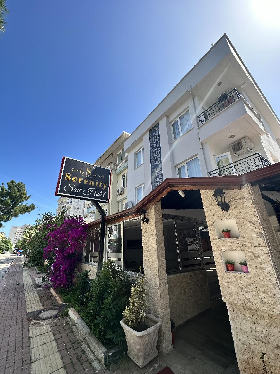 Serenity suites Hotel