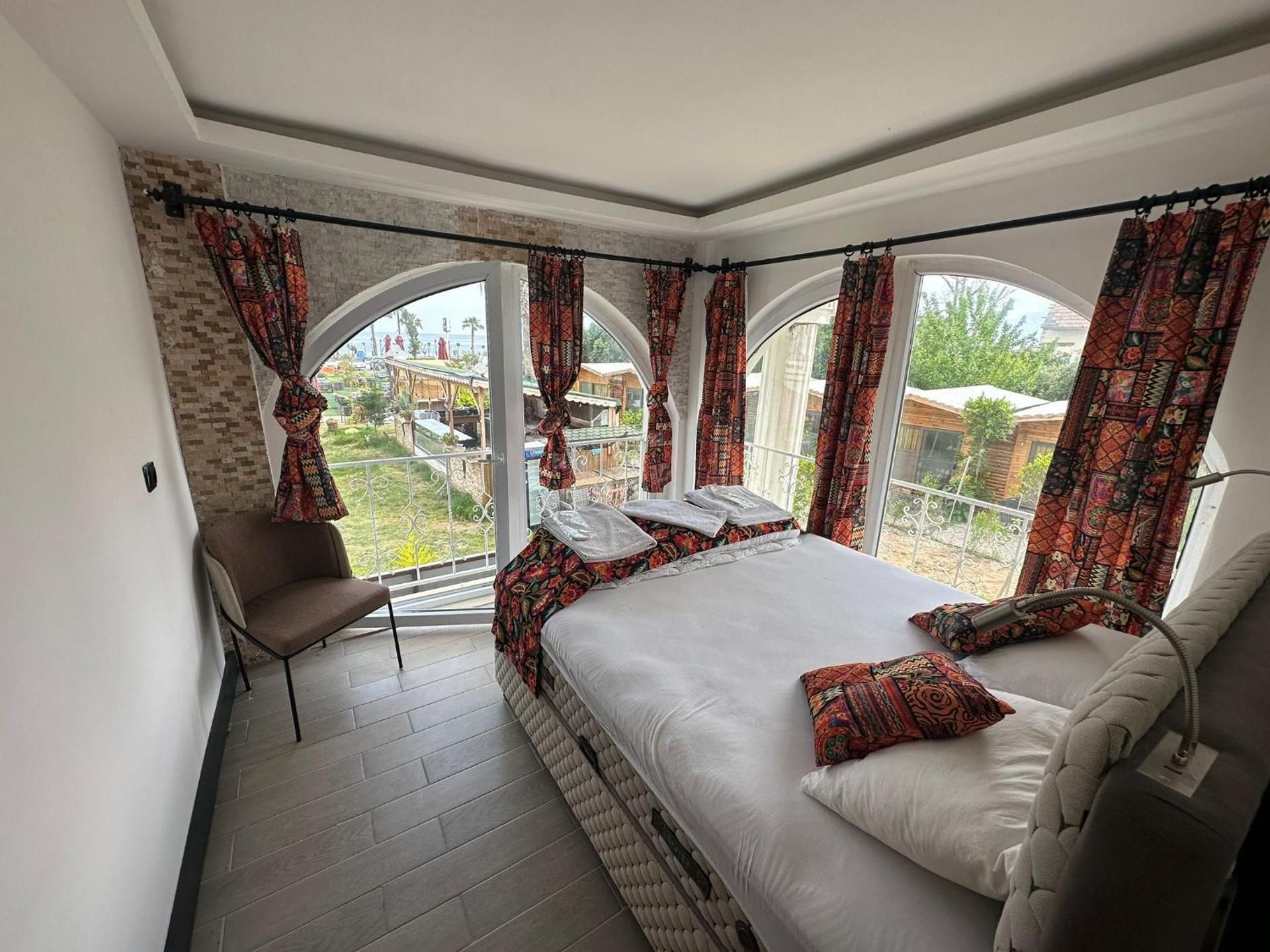 Deluxe Family Suite