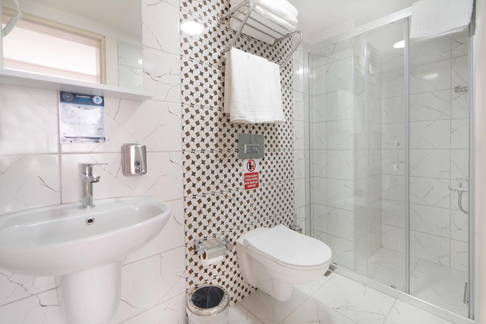 Standard Triple Room - 26 sqm, Non-Smoking