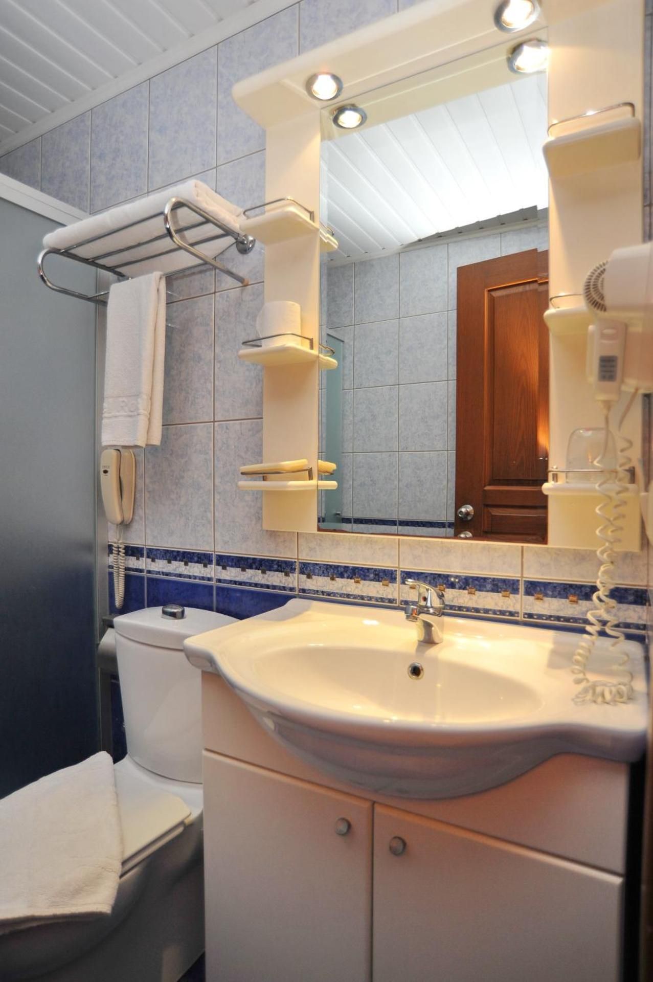 Double or Twin Room with Sea View