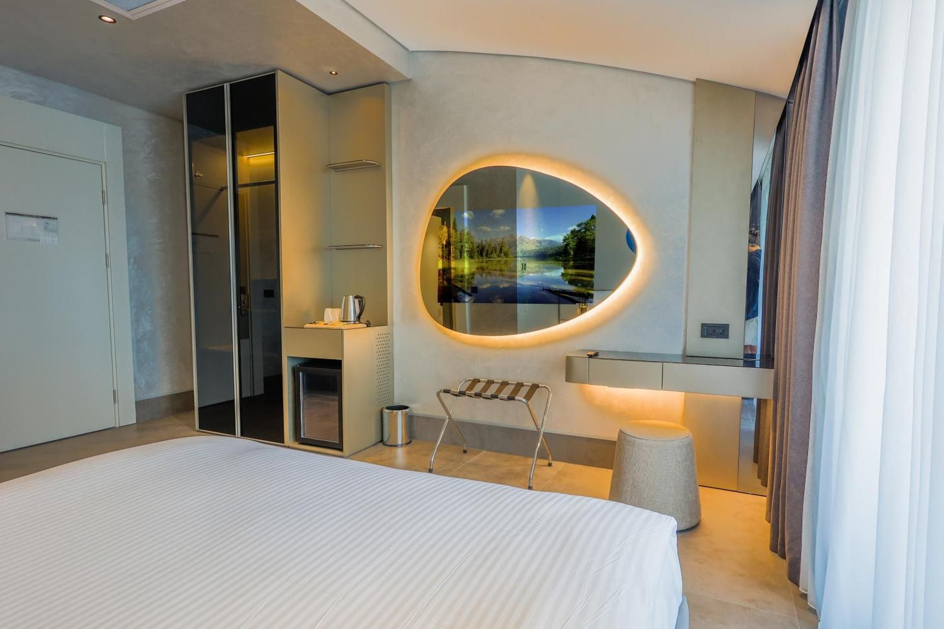 Four Hills Hotel Economic Double Room