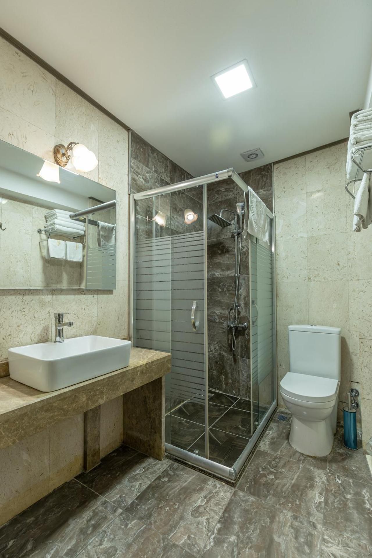 Standard Suite