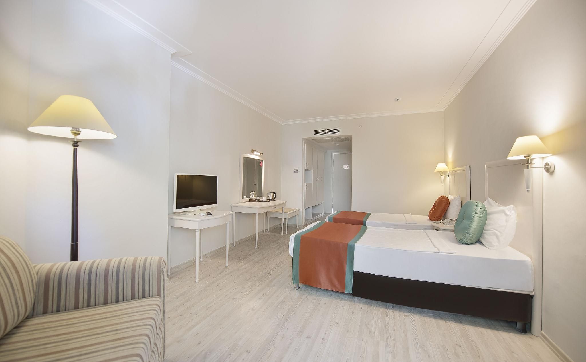 Standard Sea View Room