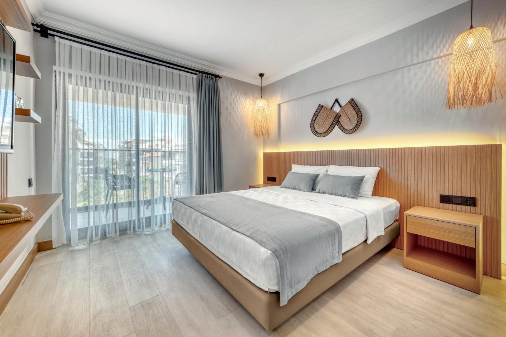 Classic Single Room with Balcony