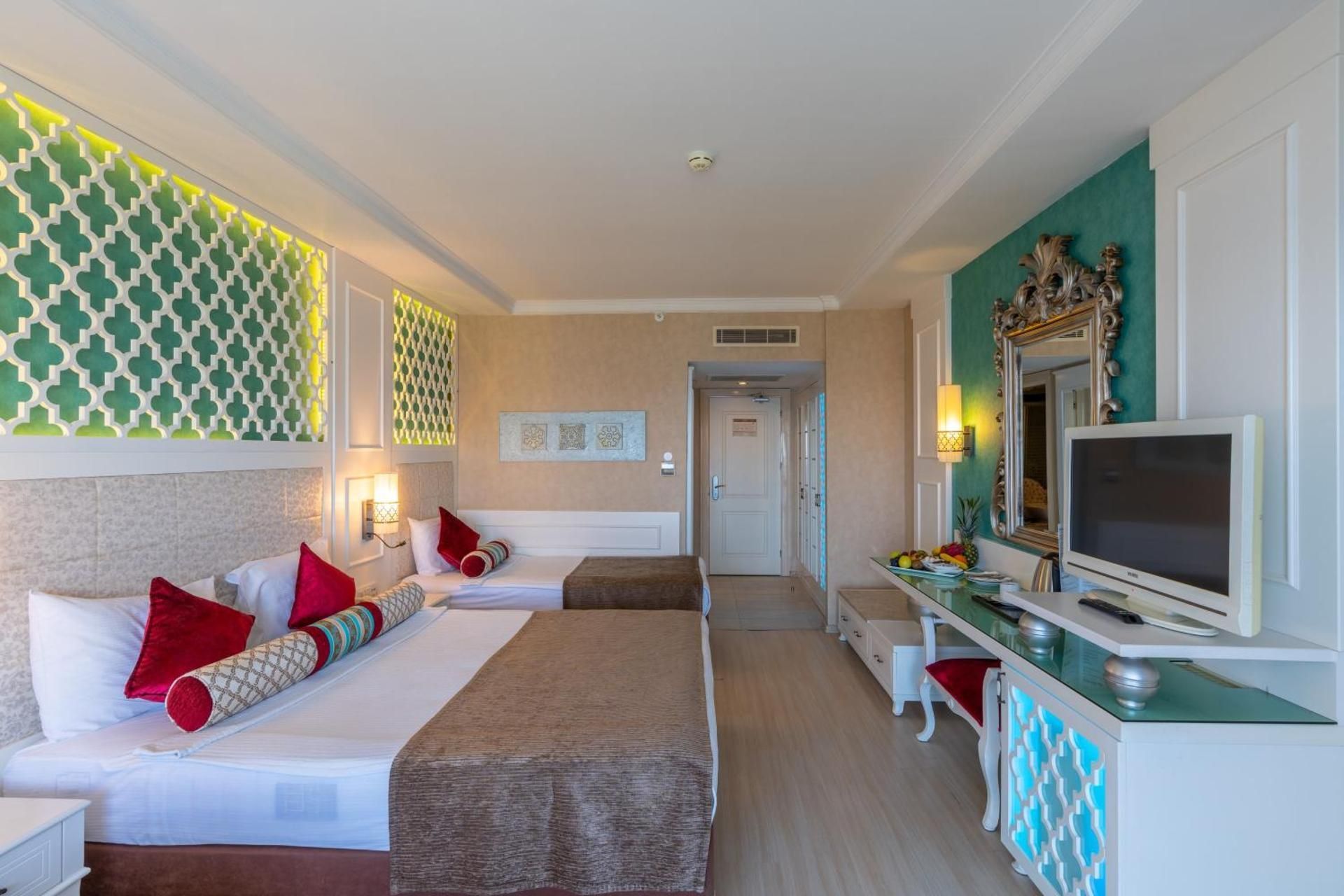 Triple Room with Garden View
