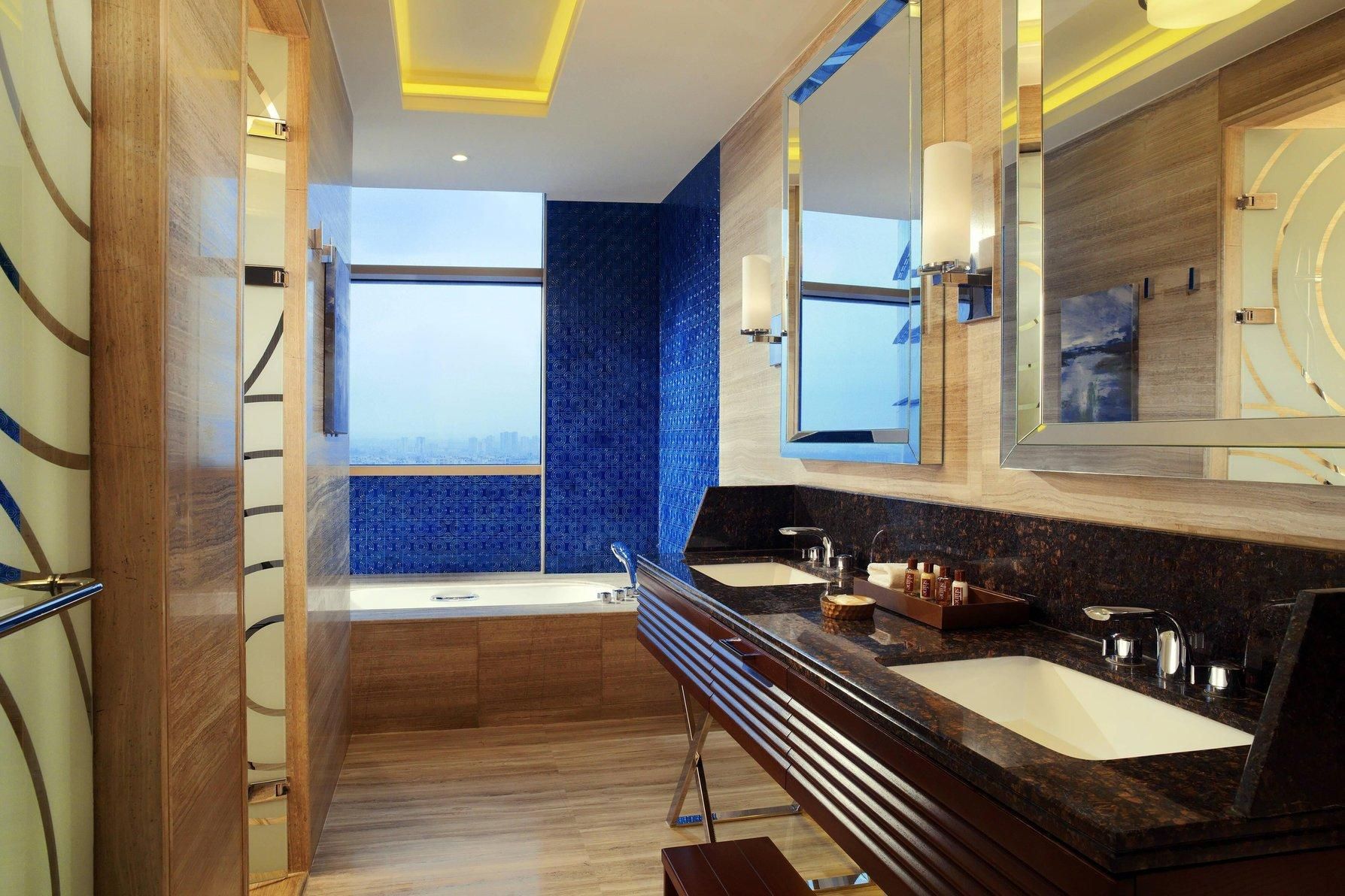 Executive Suite, Club lounge access, 1 Bedroom Executive Suite, 1 King, River view, Terrace