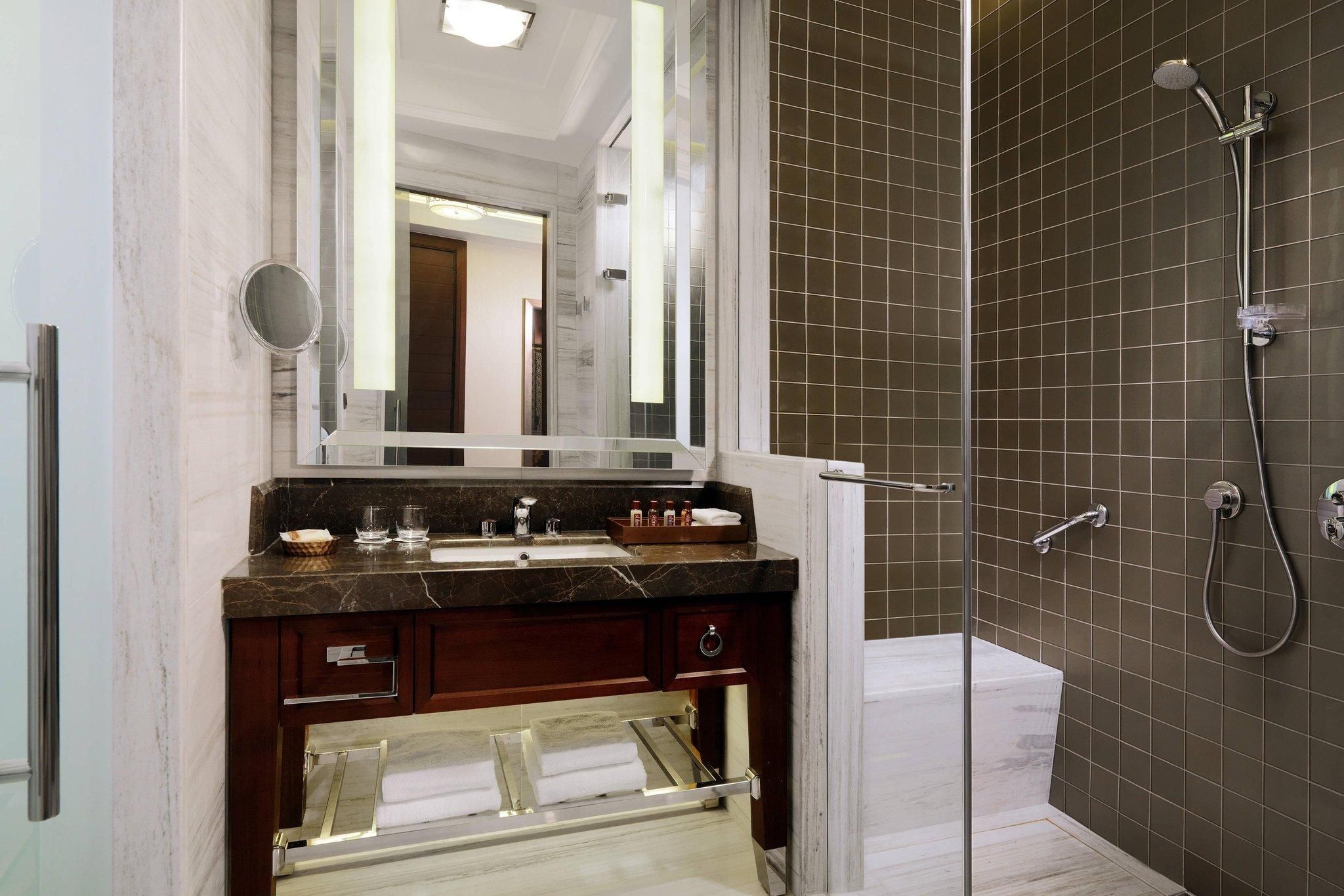 Classic Room, Guest room, 1 King, River view