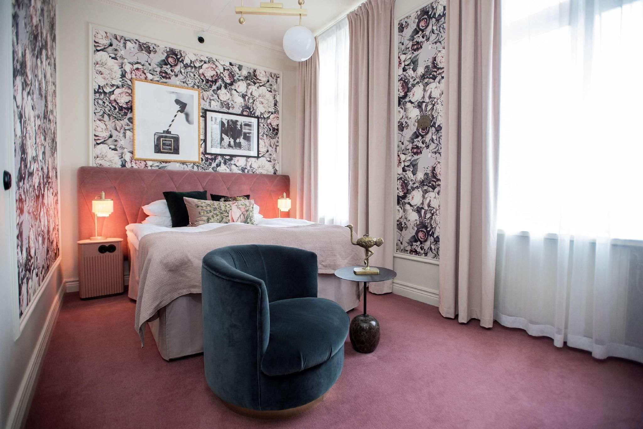 1 King Bed, Nonsmoking, Superior