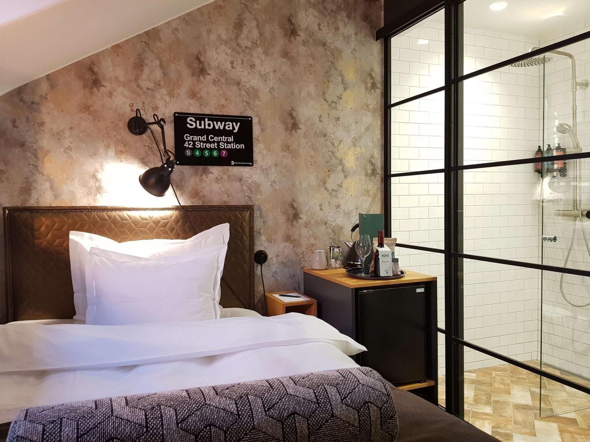 1 Single Bed, NonSmoking, Standard Room