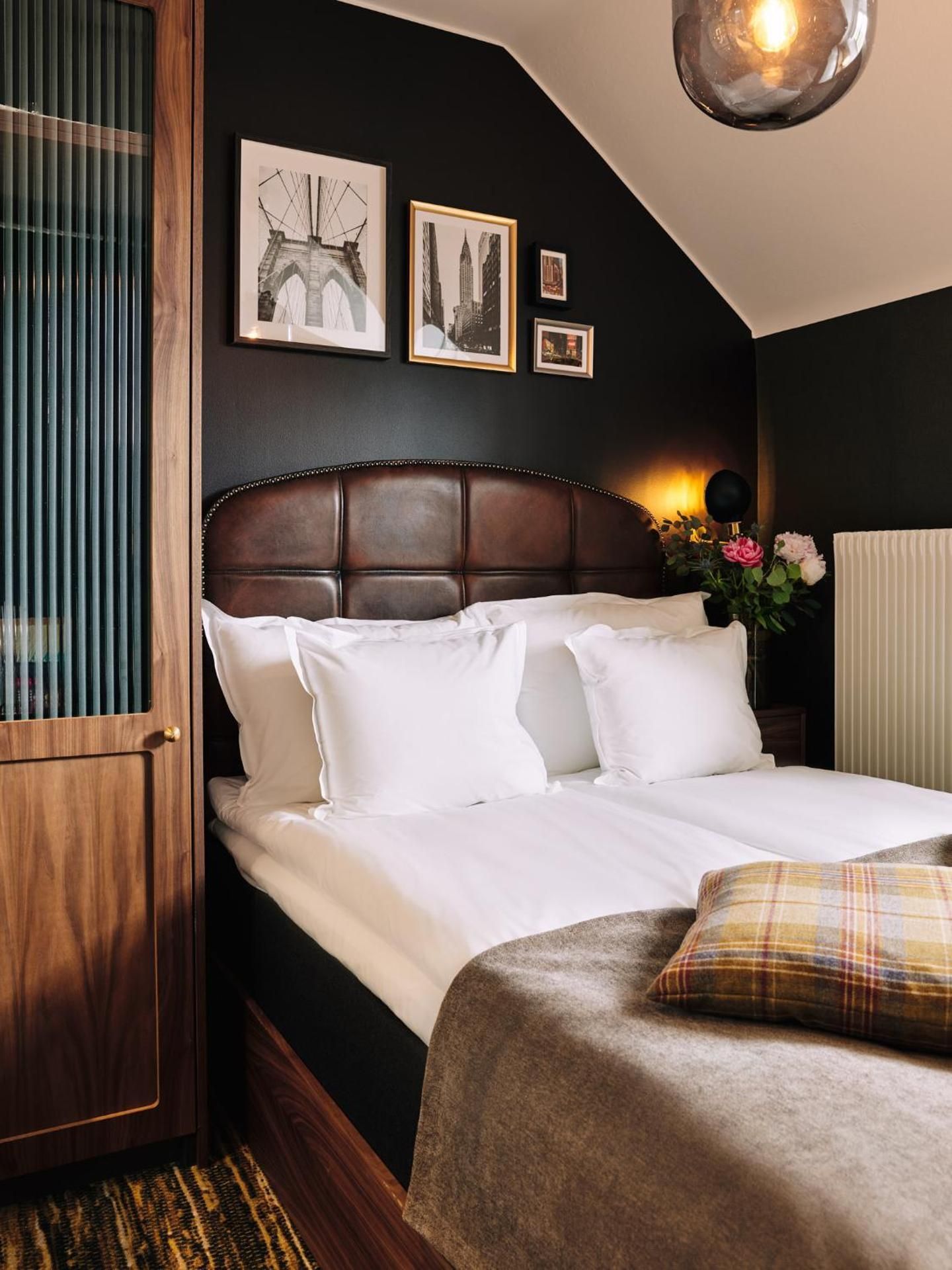 1 Single Bed, NonSmoking, Standard Room