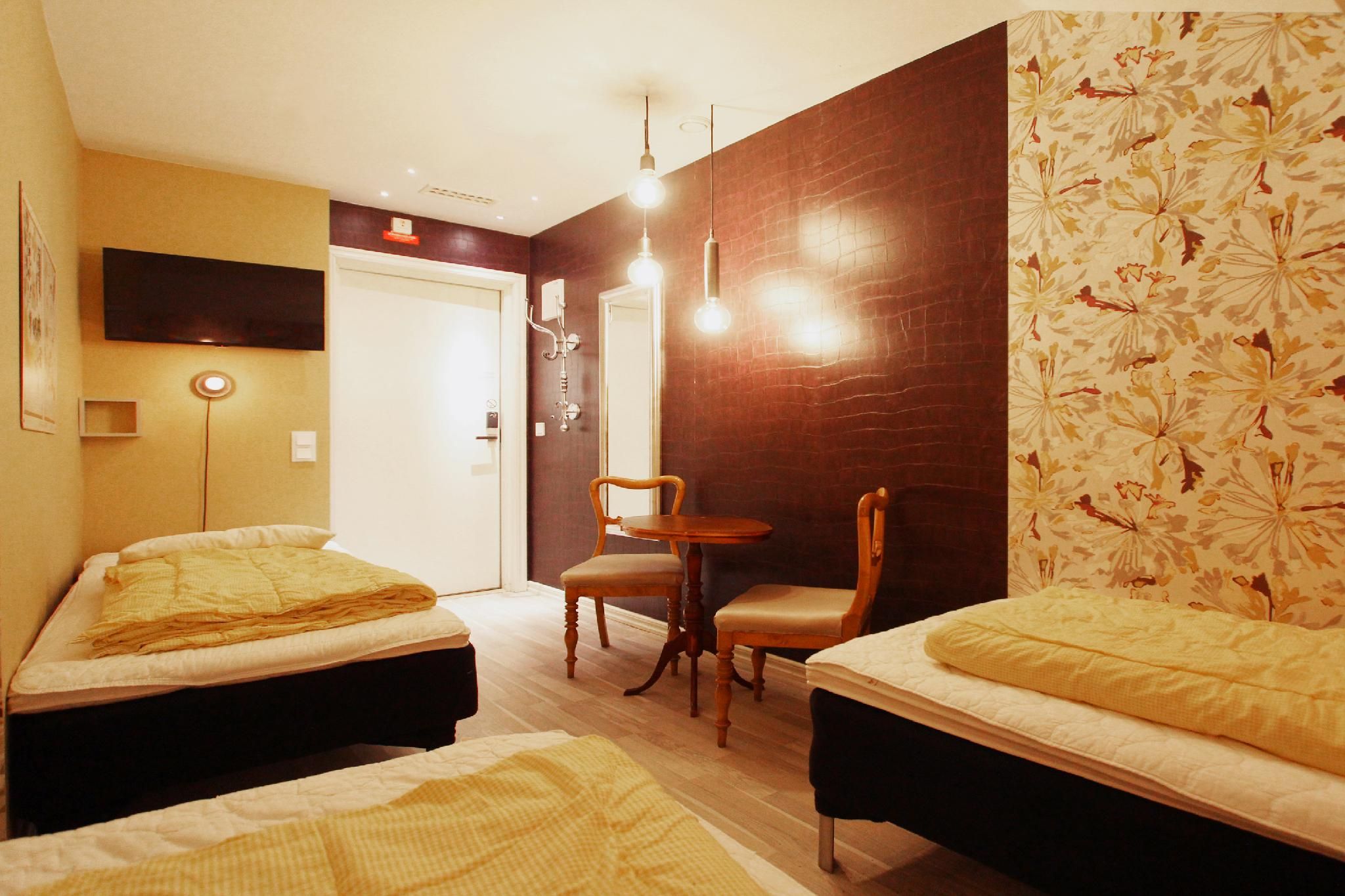 Room with 3 Single Beds