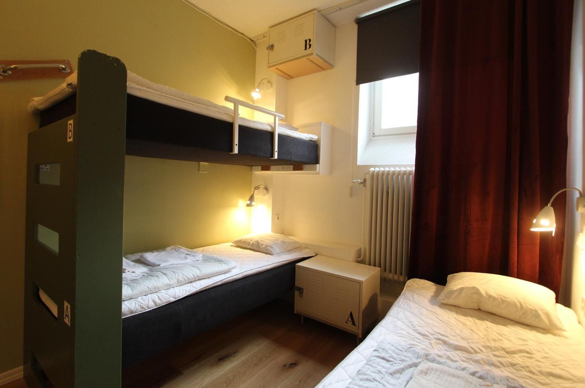 Bed in 5-Bed Mixed Dormitory Room