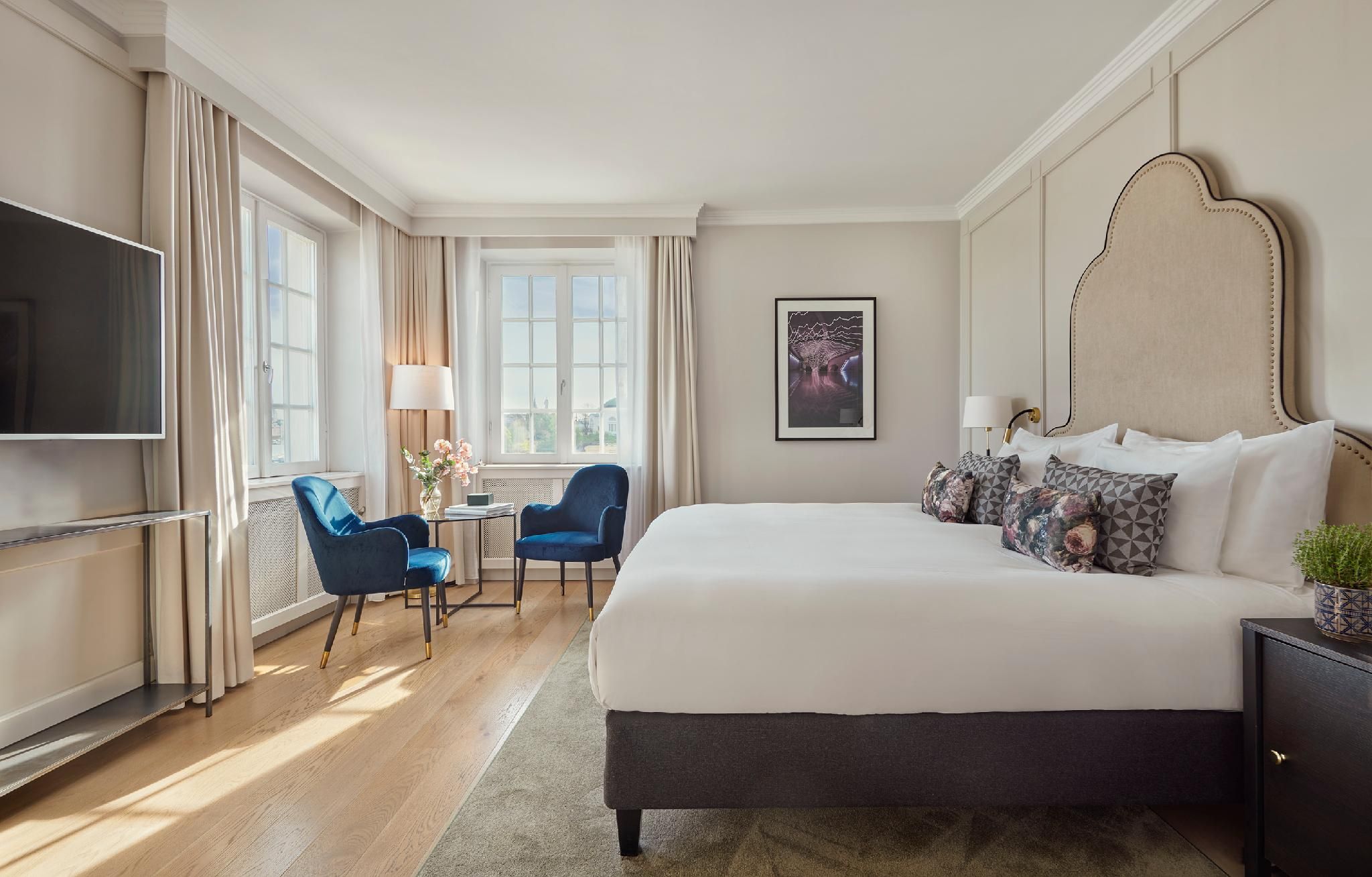 1 King Bed Deluxe with Sea View