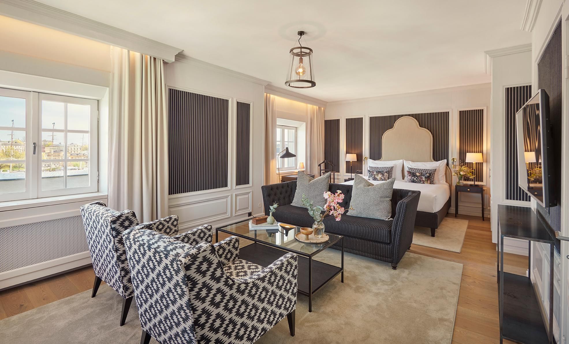 Chapman Suite With Sea View