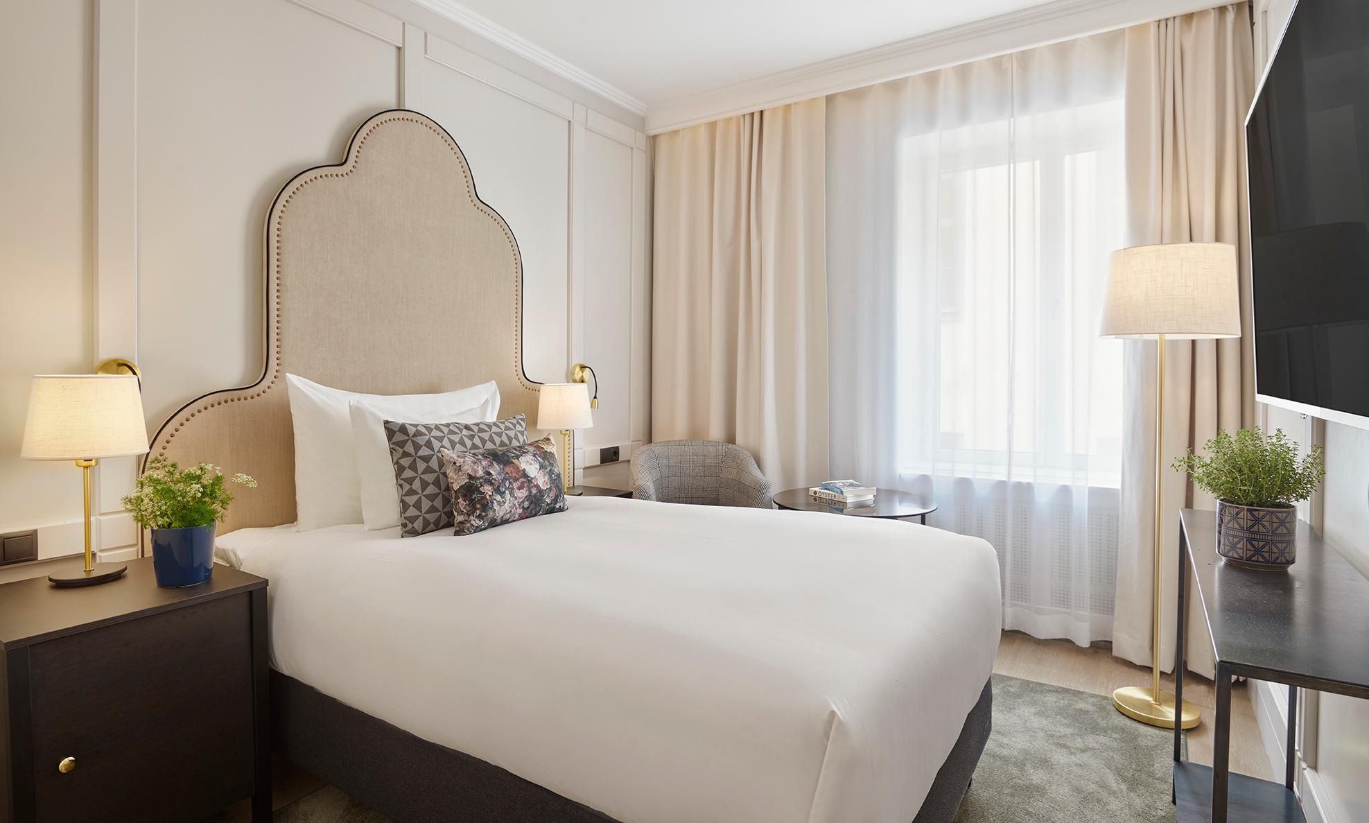1 Twin Bed (1 Bed Single Bedroom)