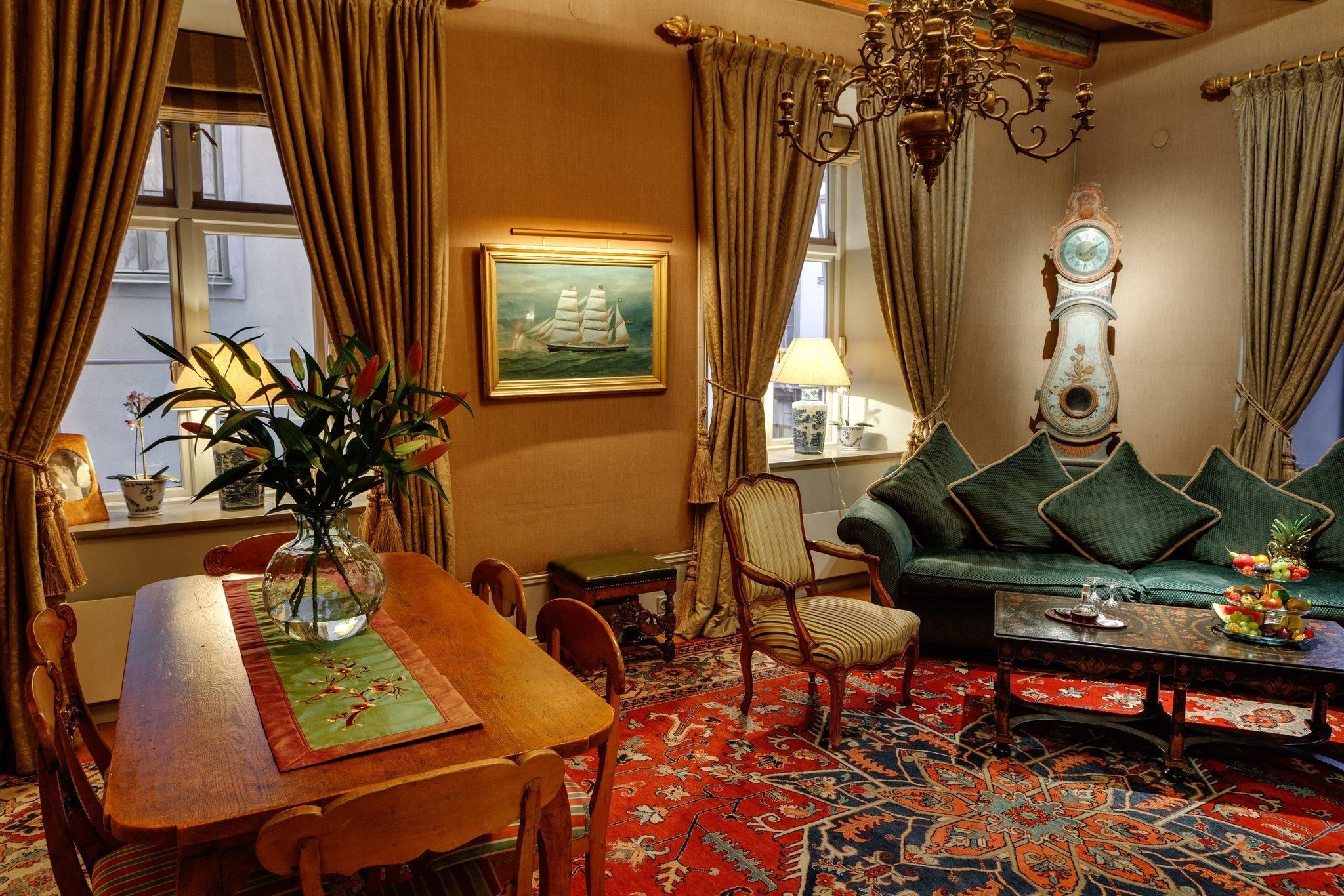Luxury Suite
