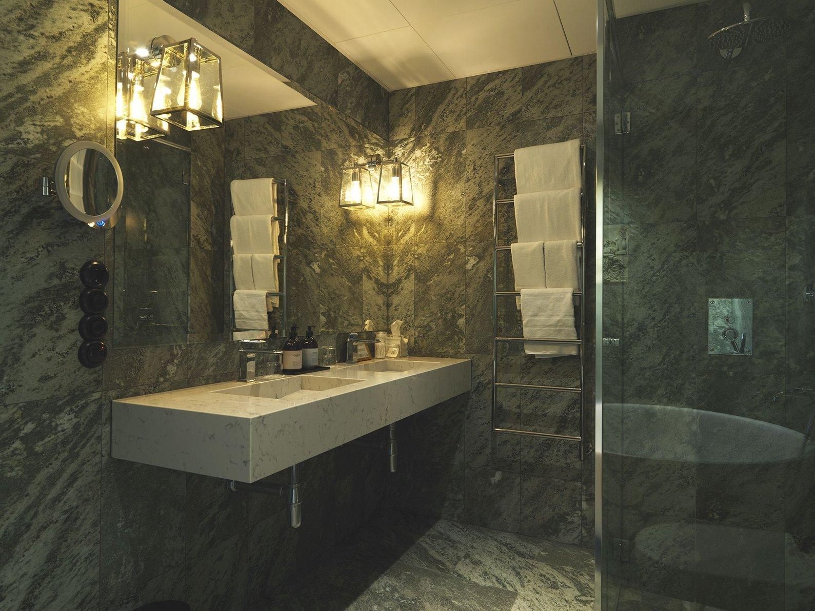 Luxury Suite