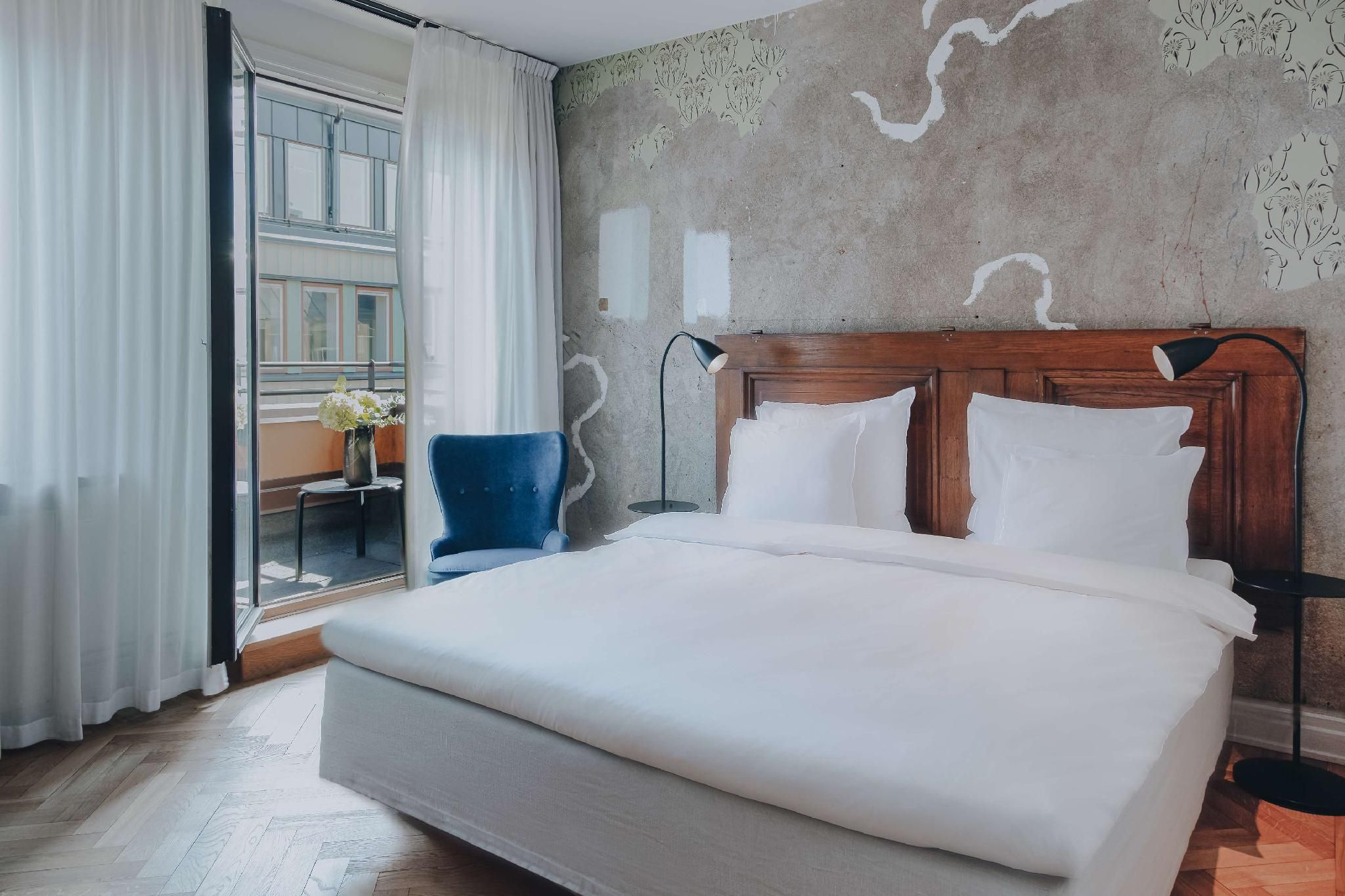 King Bed Room With Balcony
