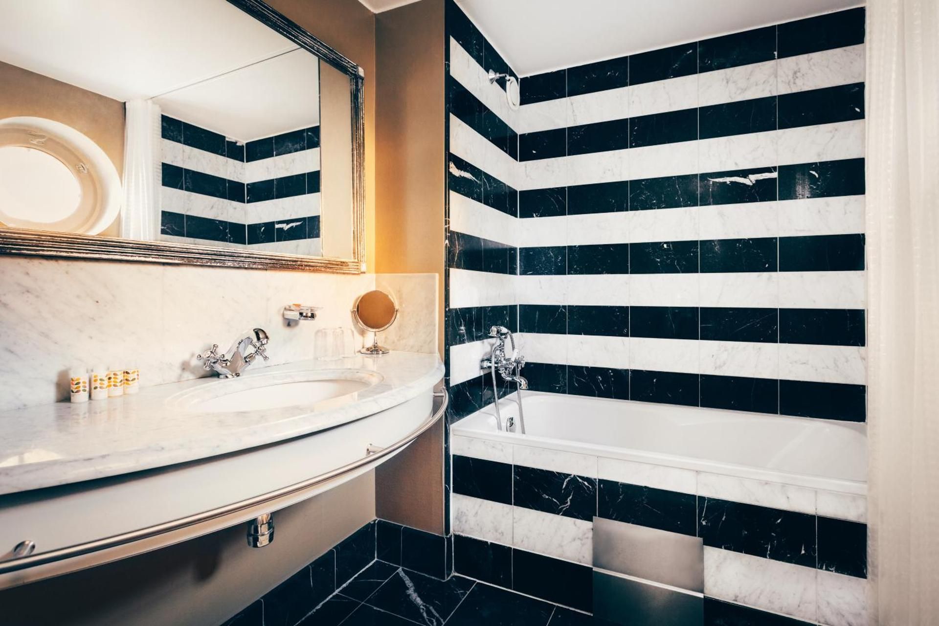 Junior Suite - Split Level