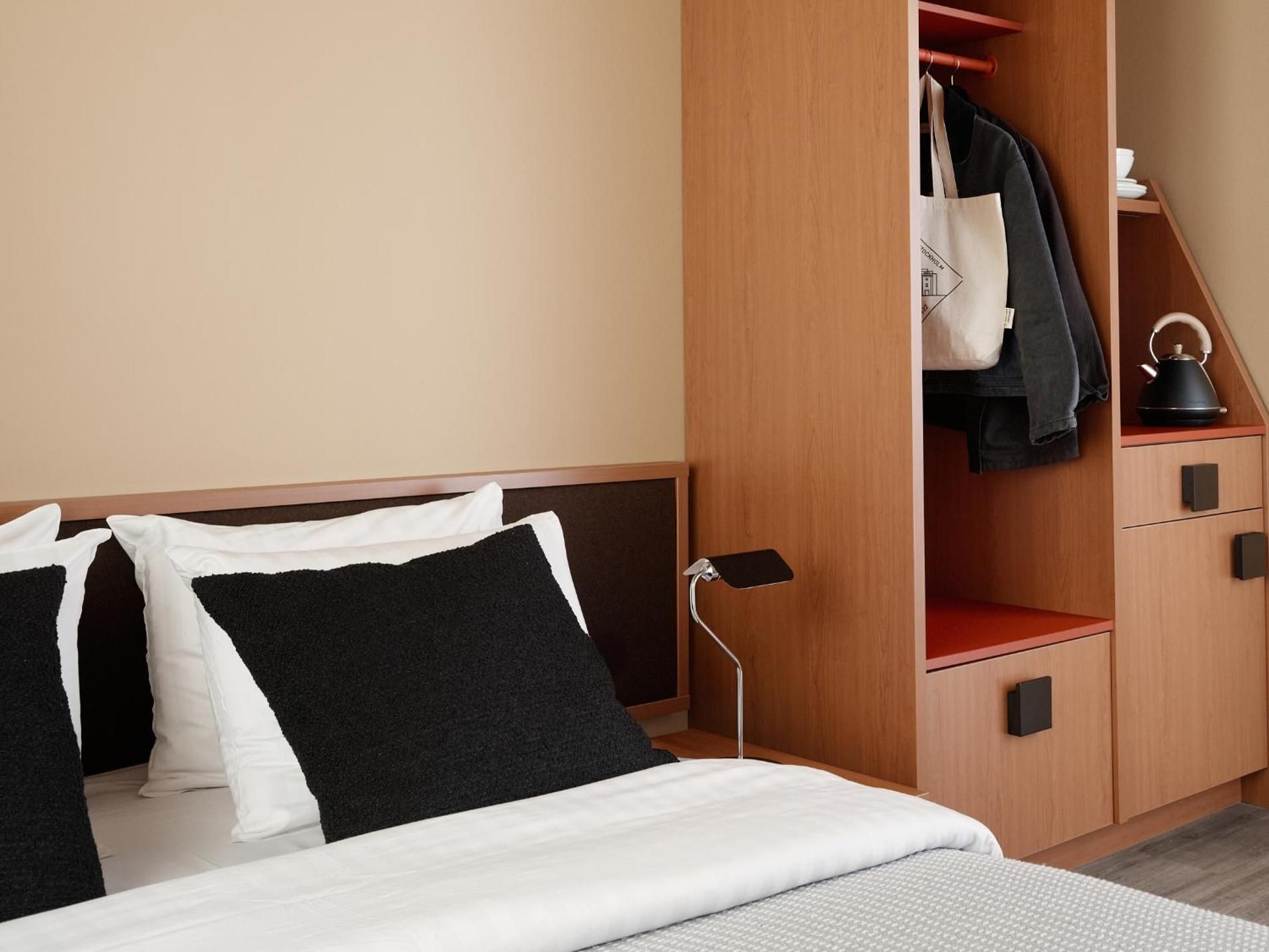 Pocket Room