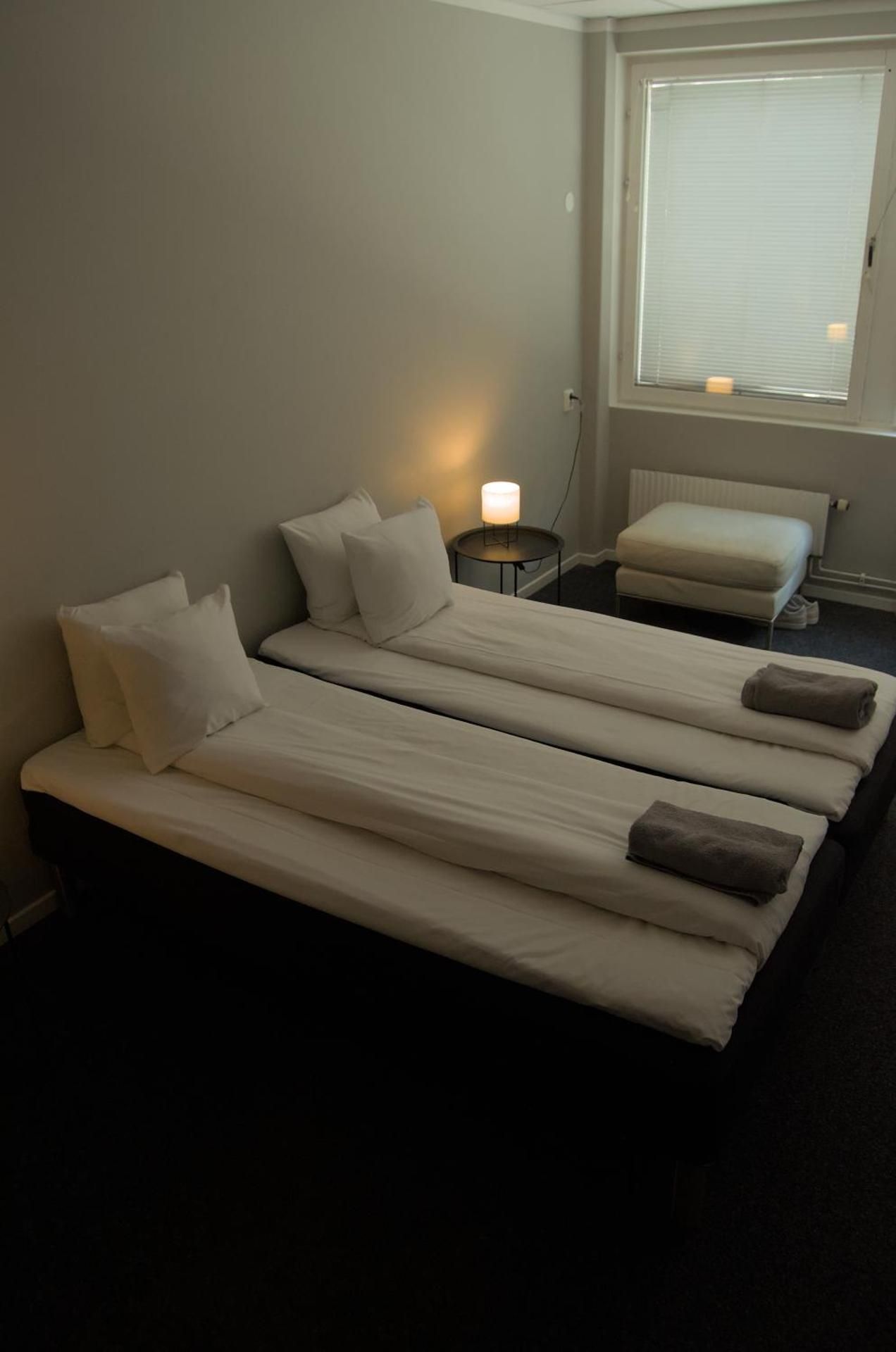 Queen Room, Shared Bathroom, No Window