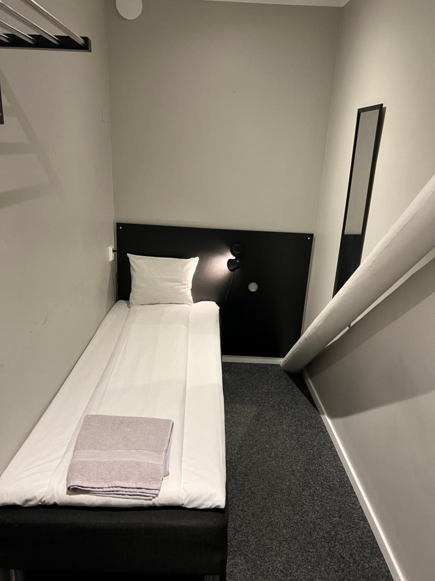 Single Room with Shared Bathroom