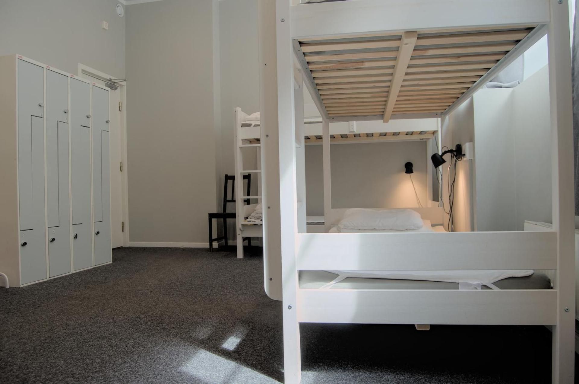 Bed in 8-Bed Mixed Dormitory Room