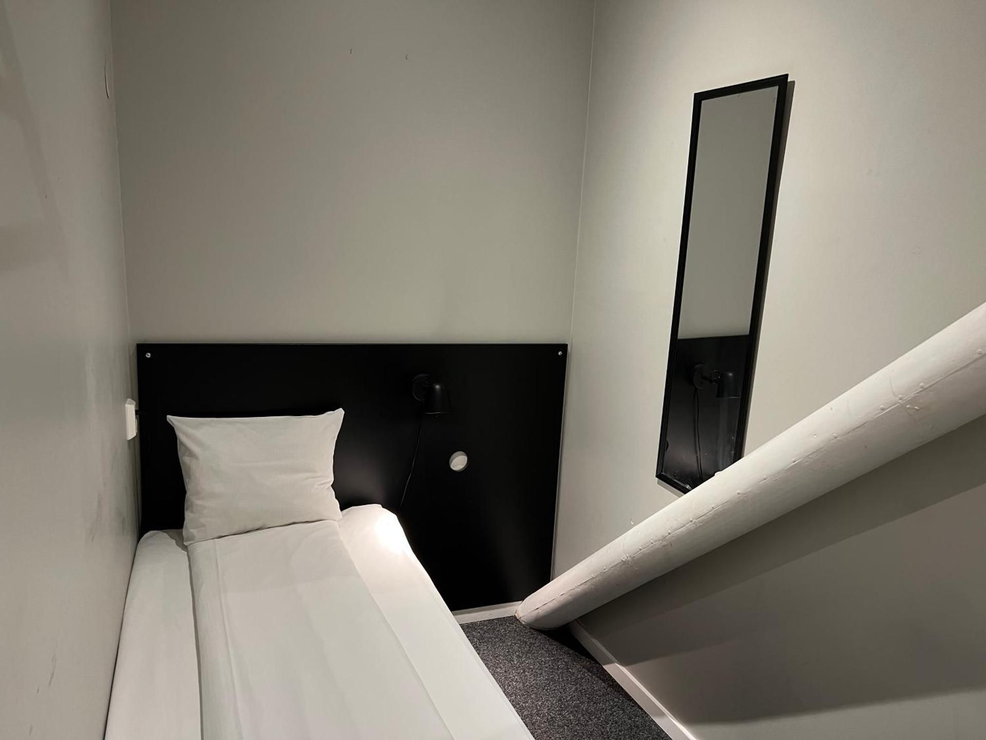 Single Room with Shared Bathroom