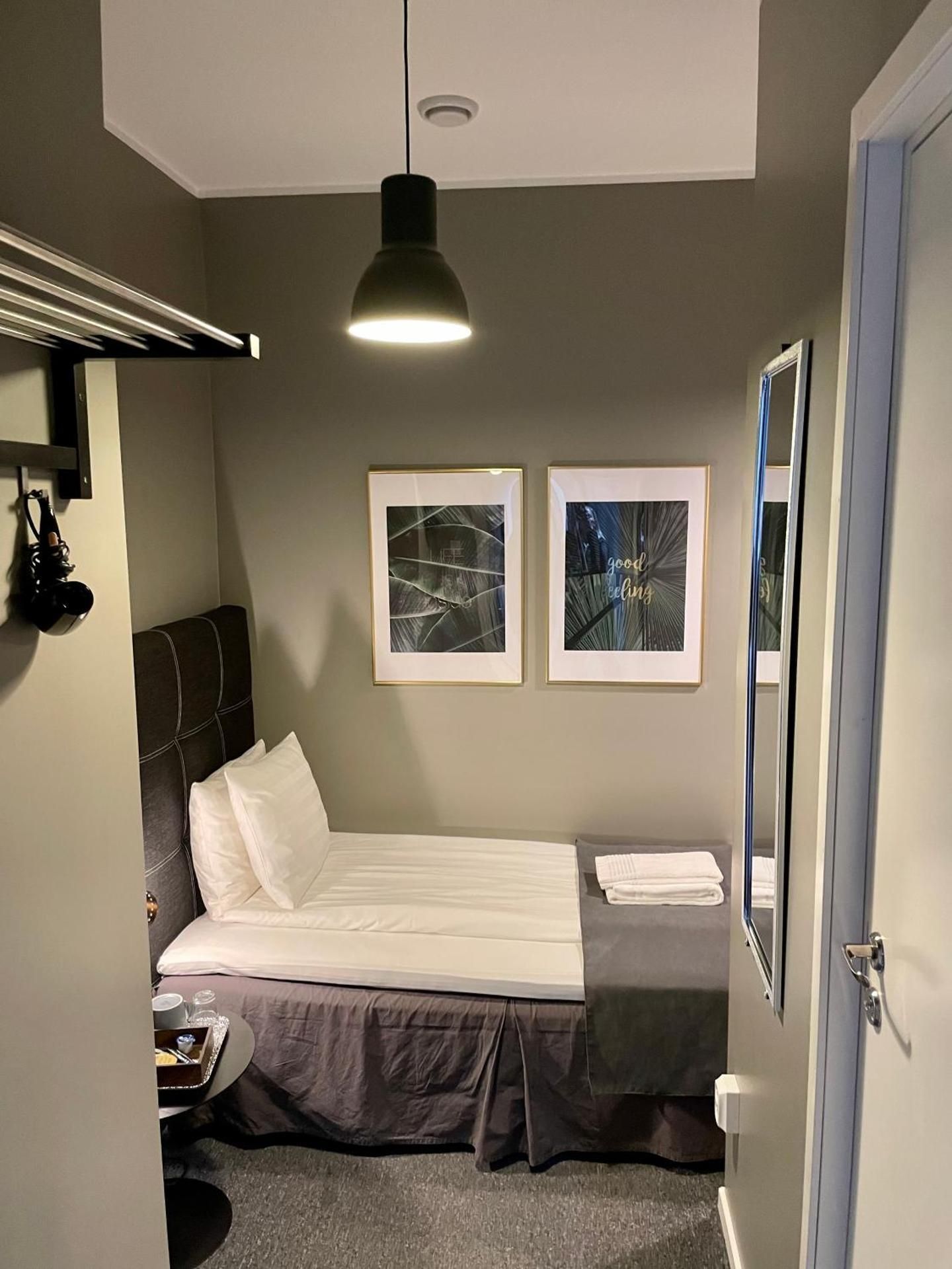 Single Room without Window