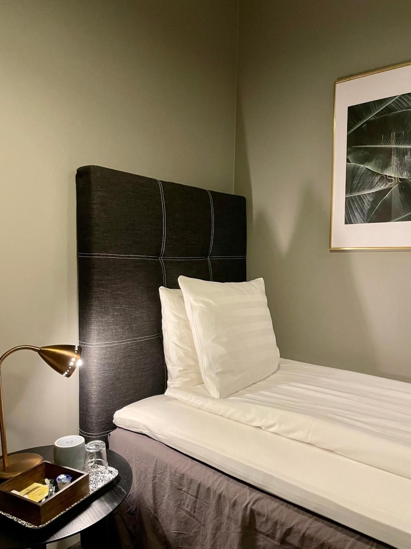 Single Room without Window