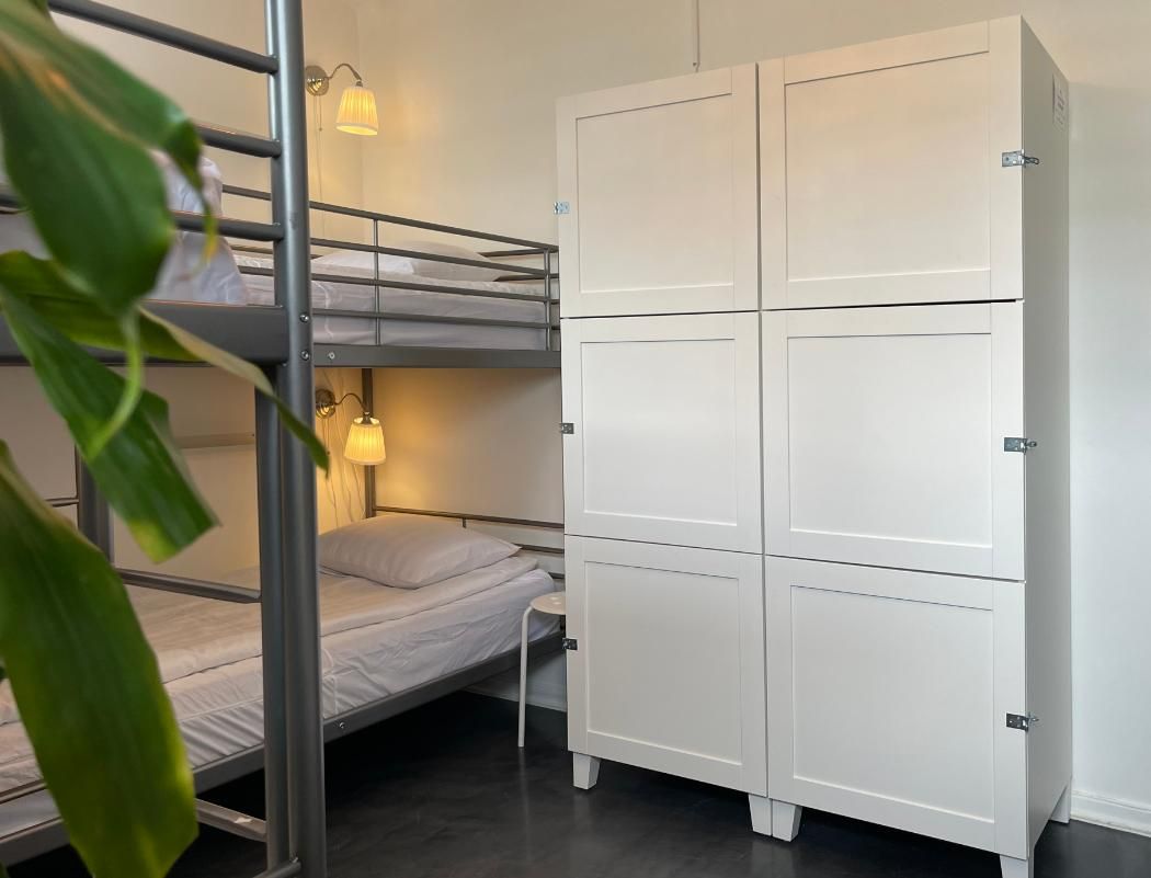 10 Bed Mixed Community Dorm