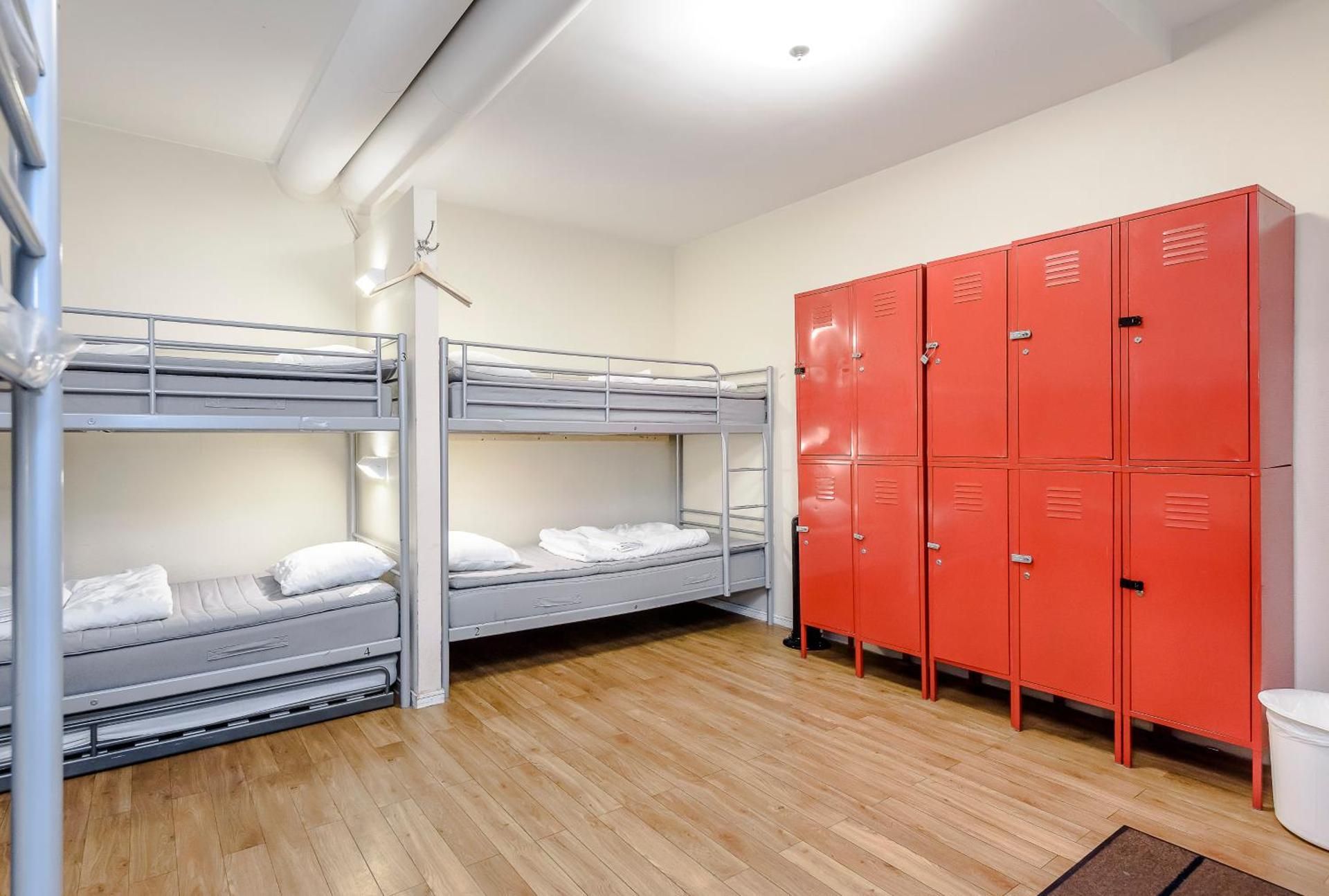 Bed in 10-Bed Mixed Dormitory Room