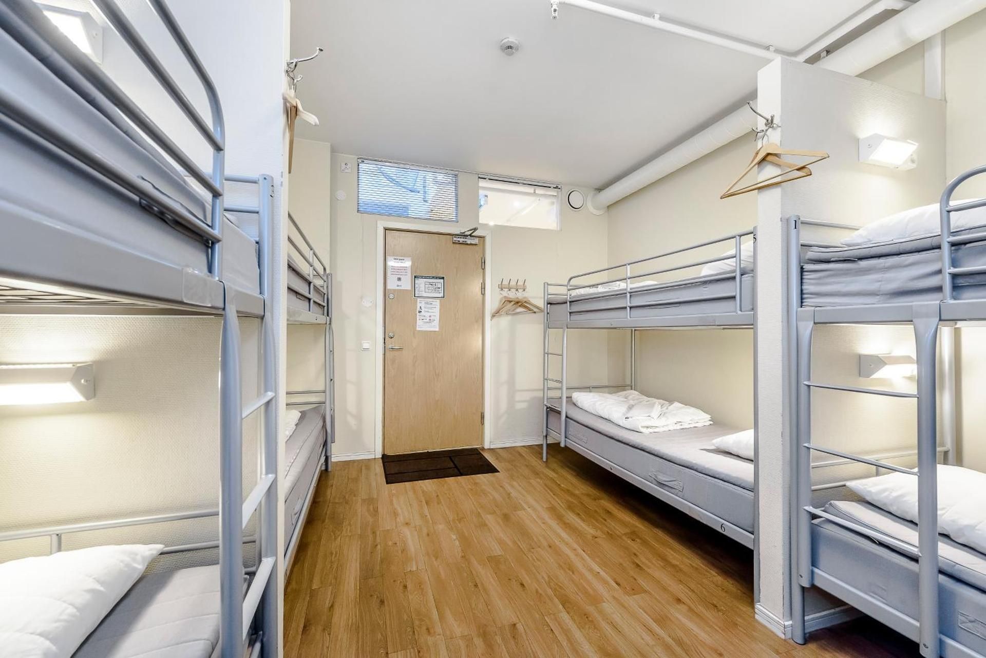 Bed in 8-Bed Mixed Dormitory Room