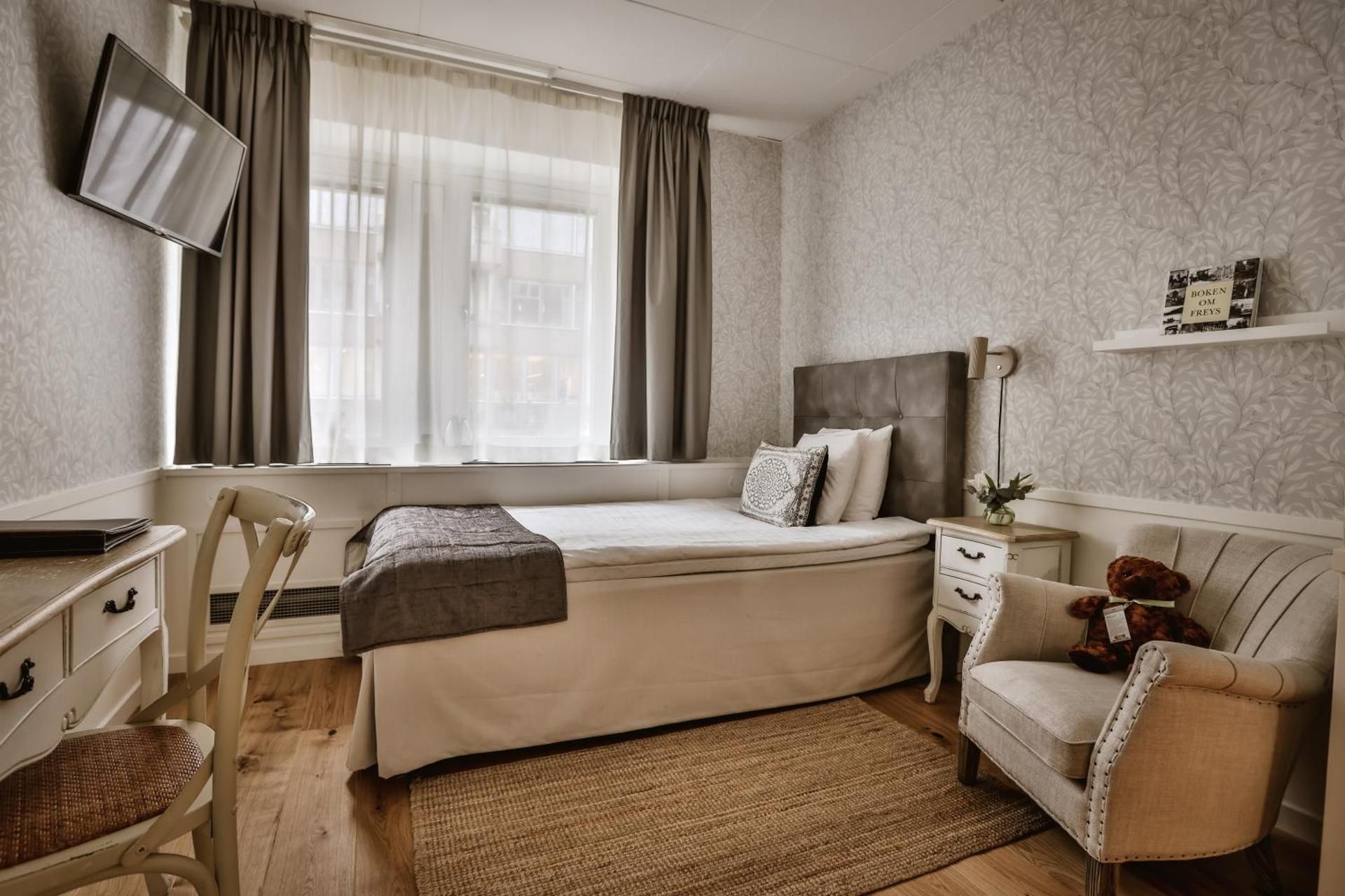 Standard Single Room