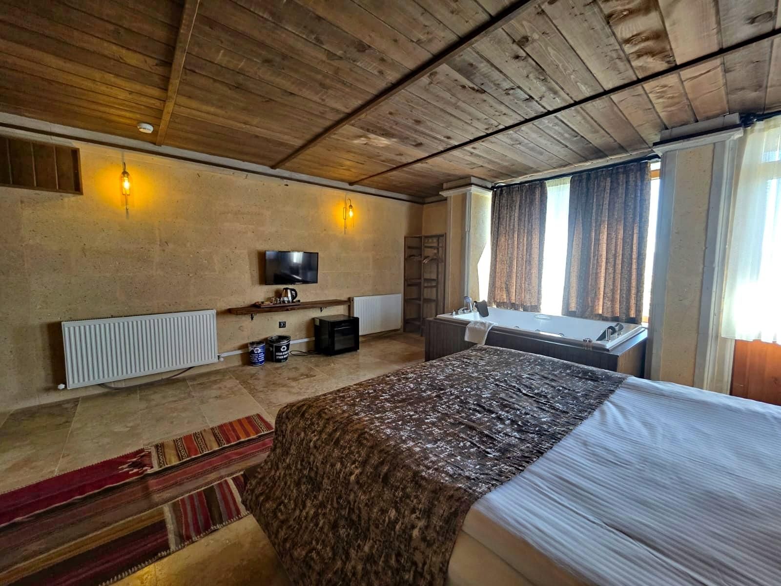 Deluxe Double Queen Suite