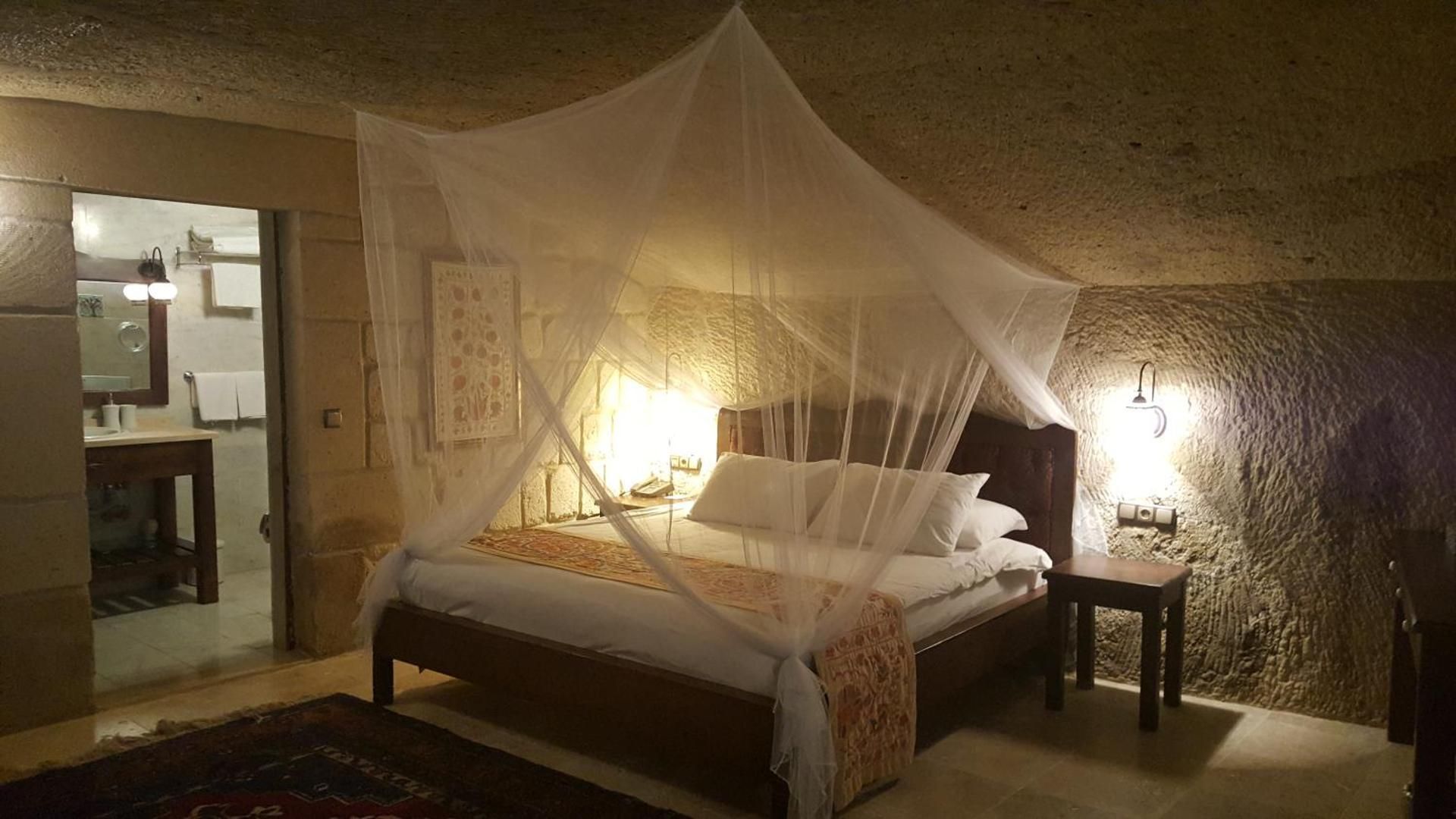 Dreams Cave Hotel Deluxe Suite