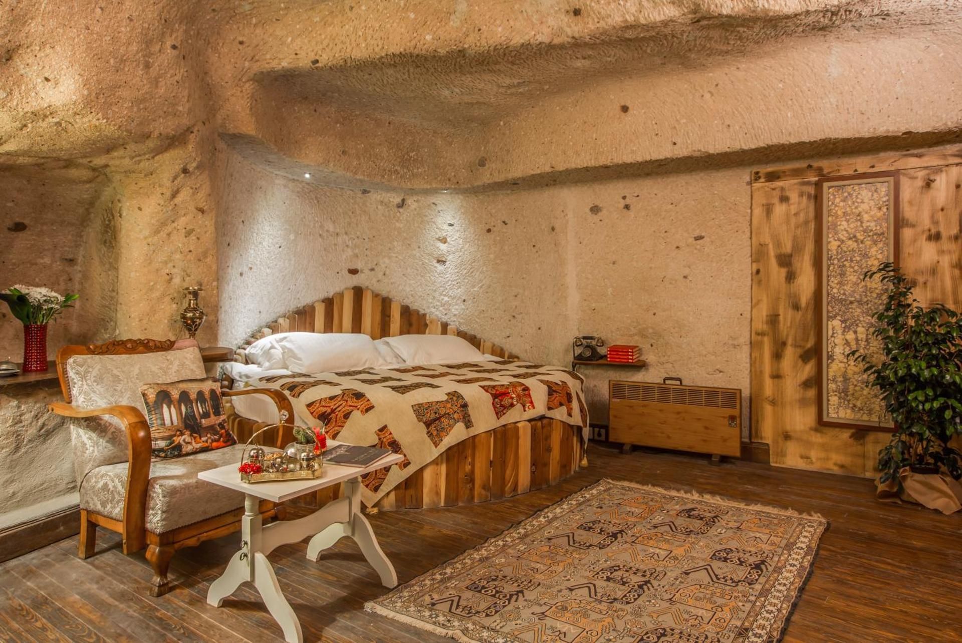 Cappadocia Fairy Chimneys Minia Cave Hotel  Honeymoon Royal Cave & Pool Suite Room