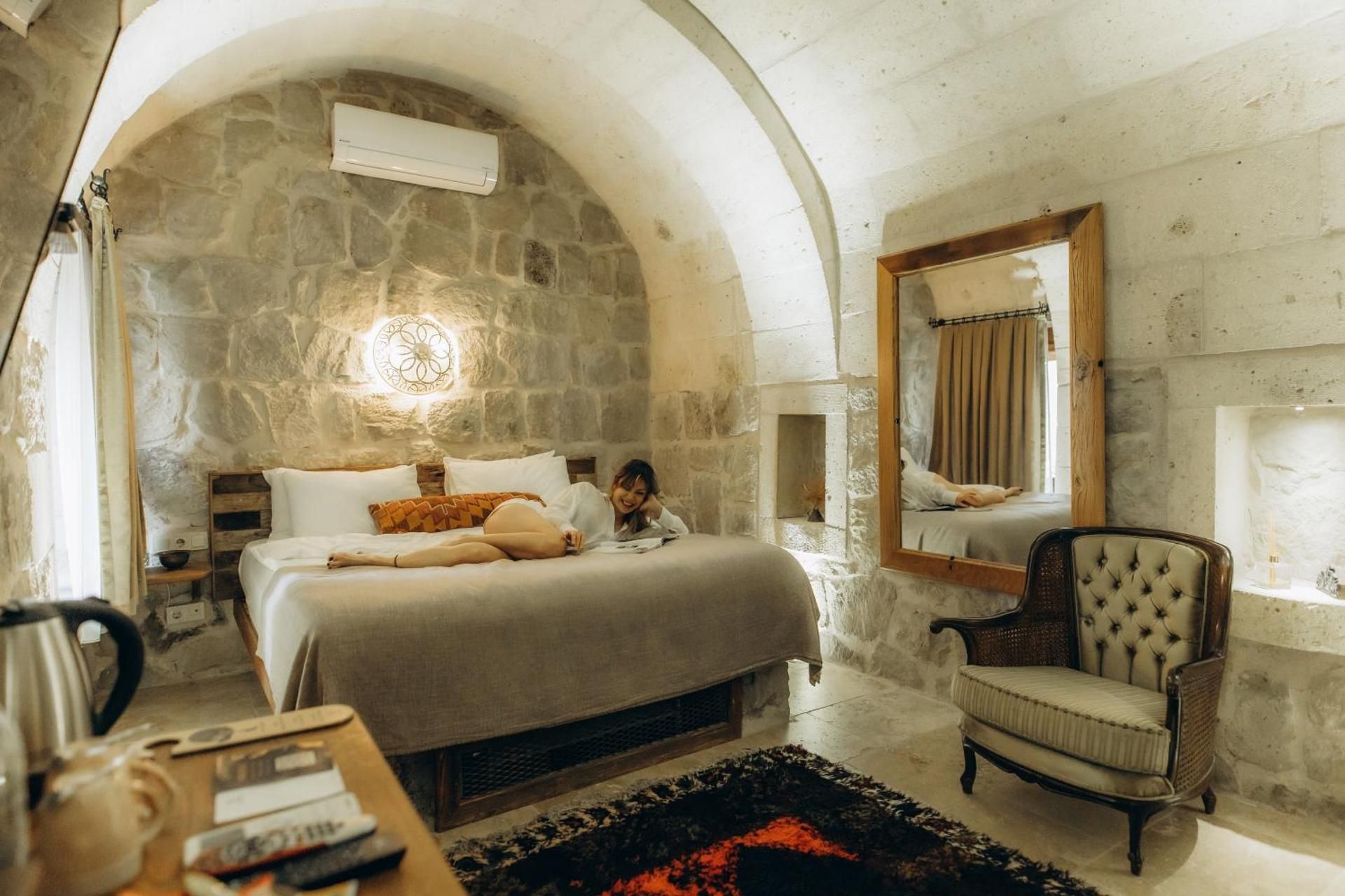 Superior Cave Double Room