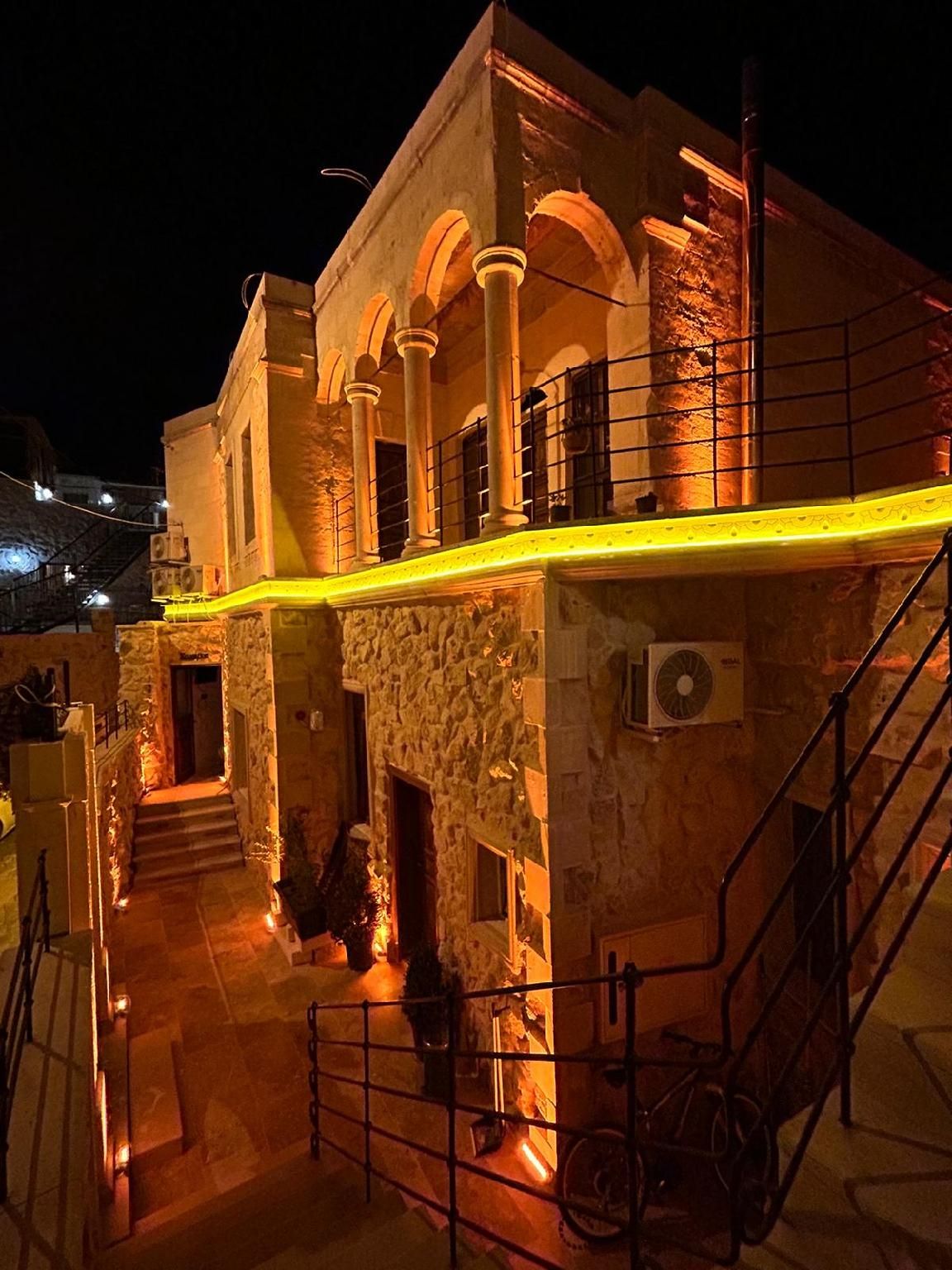 dbb5c53296d0bc4f84369bd69e7733a5